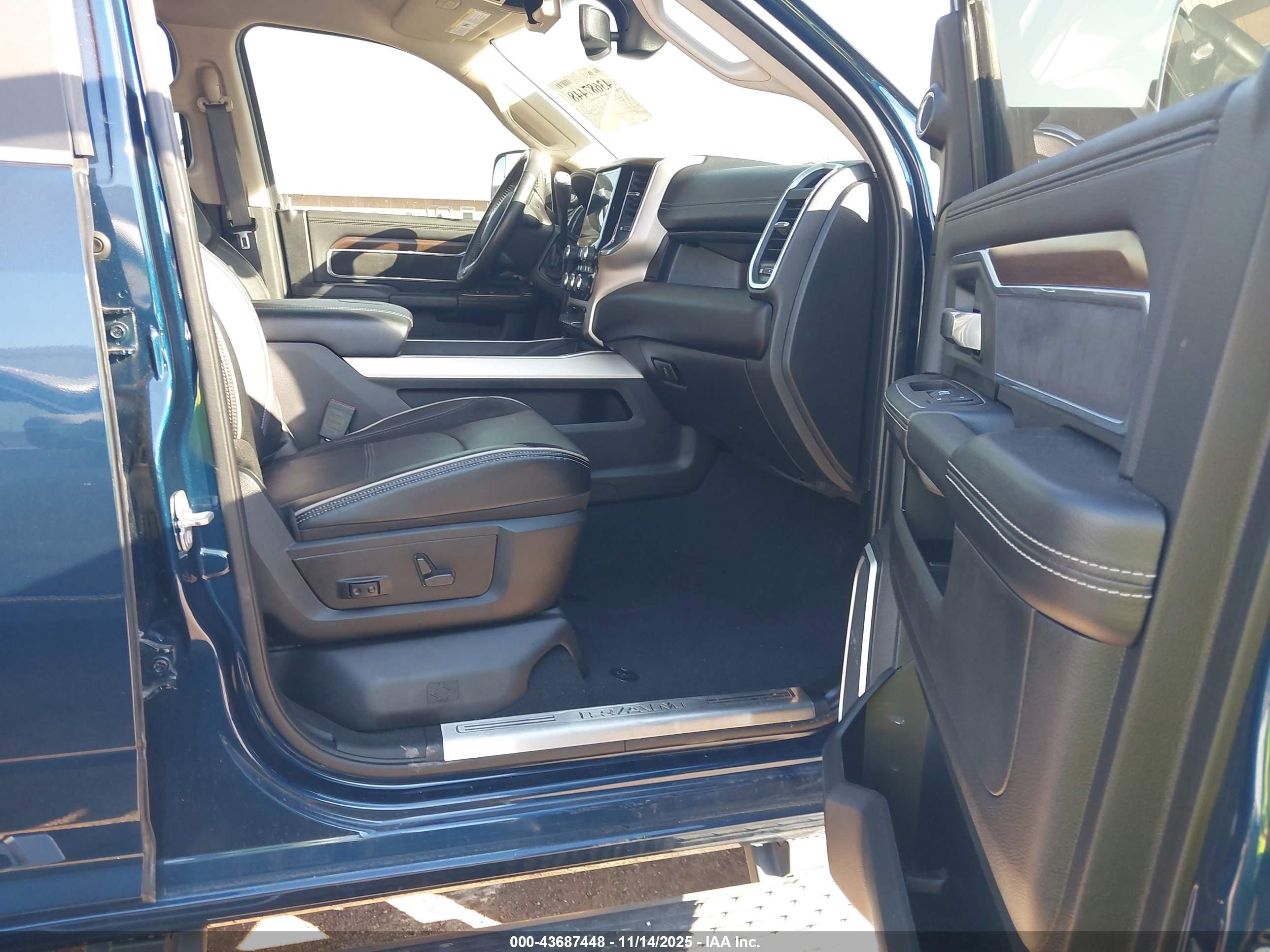 RAM 2500 image 5