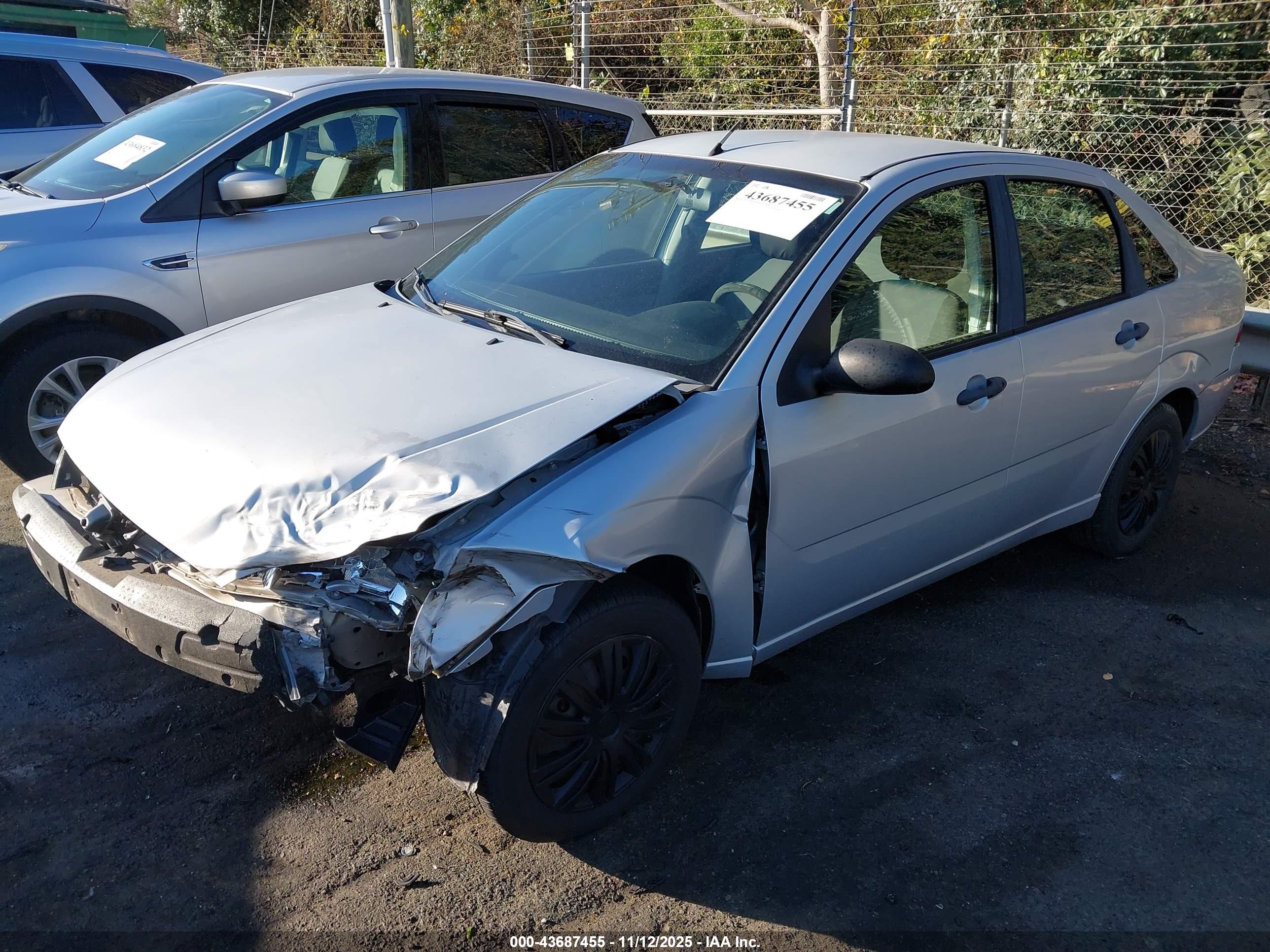 FORD FOCUS image 2
