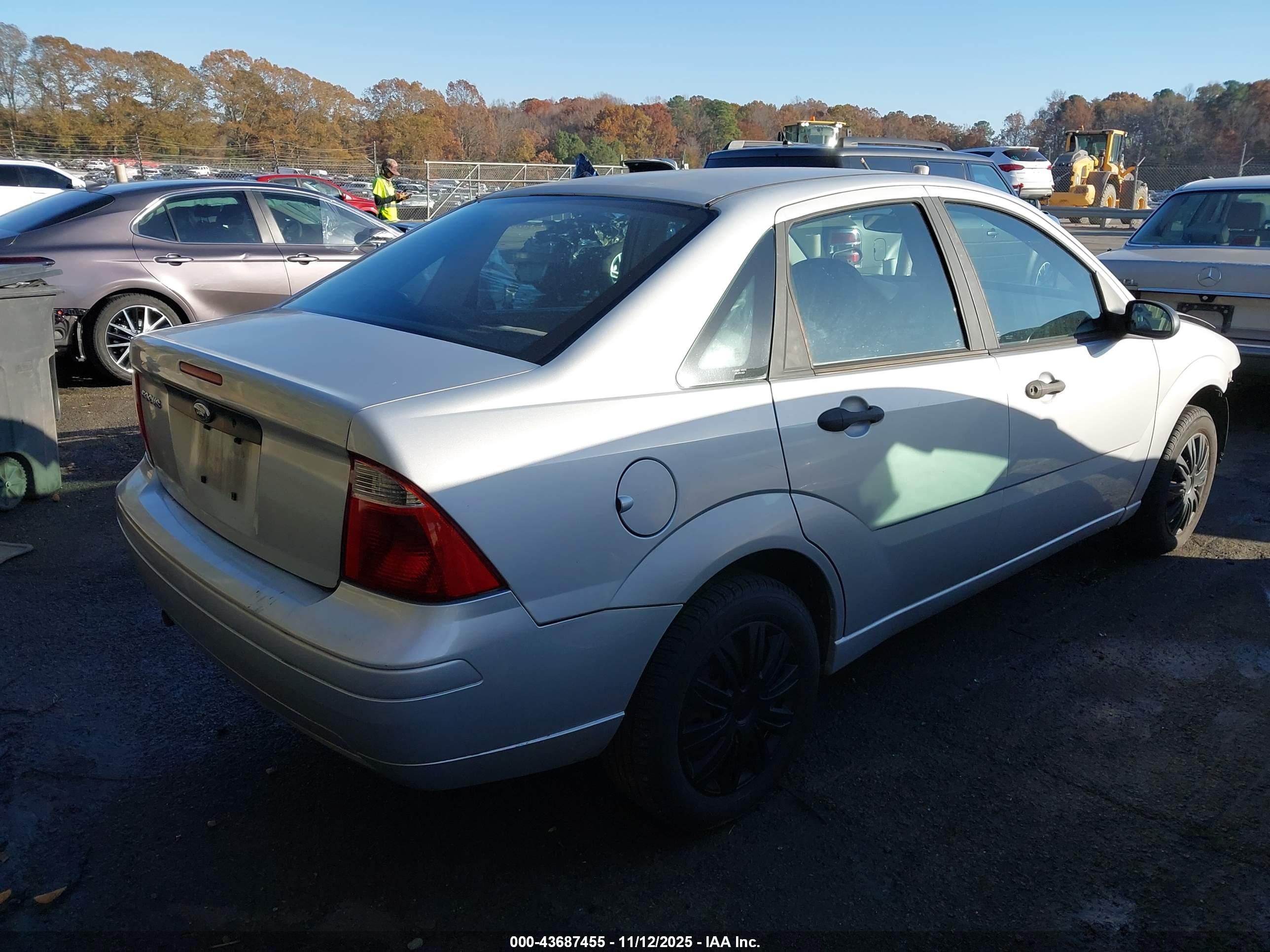 FORD FOCUS image 4