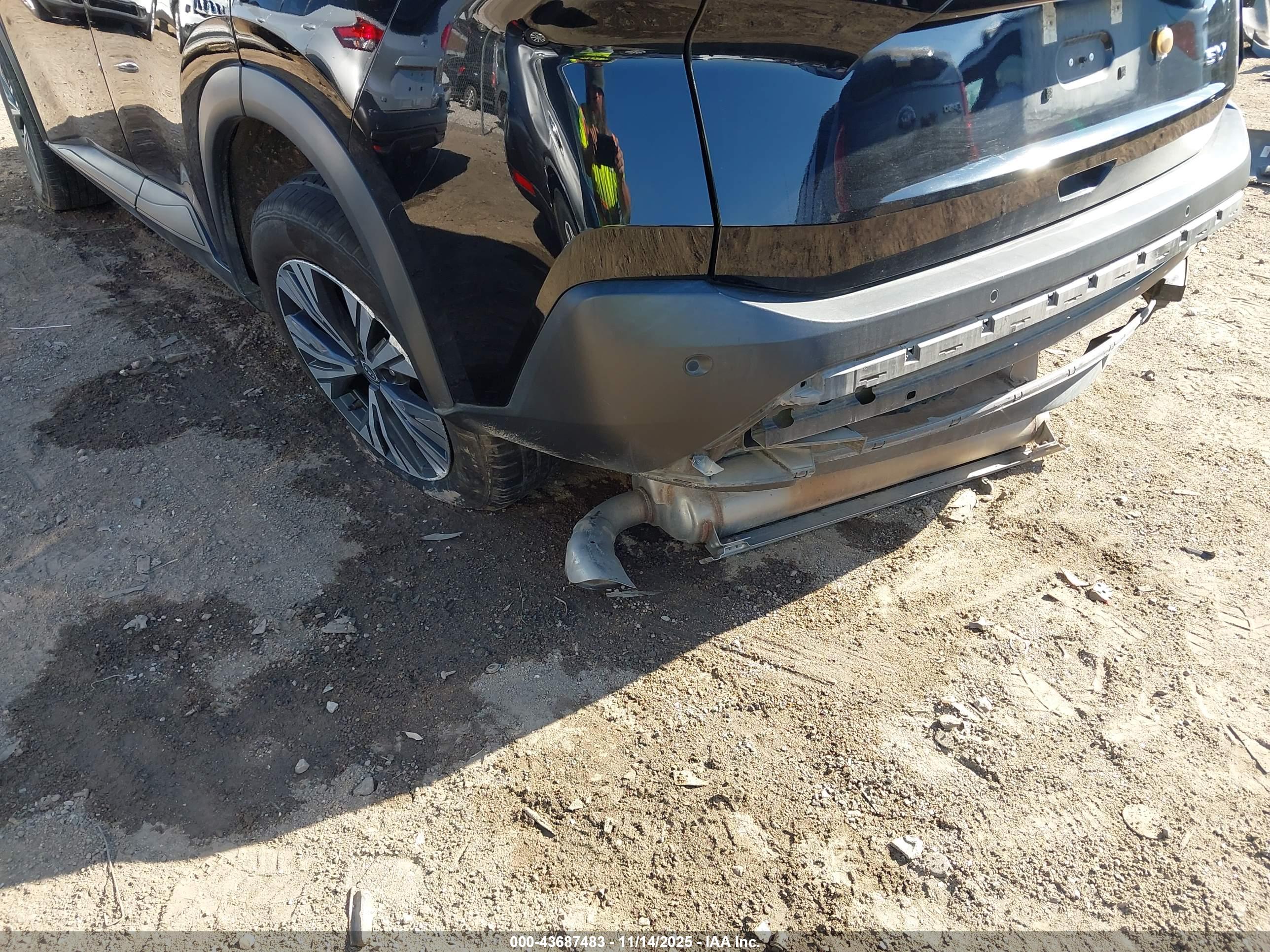 NISSAN ROGUE image 6