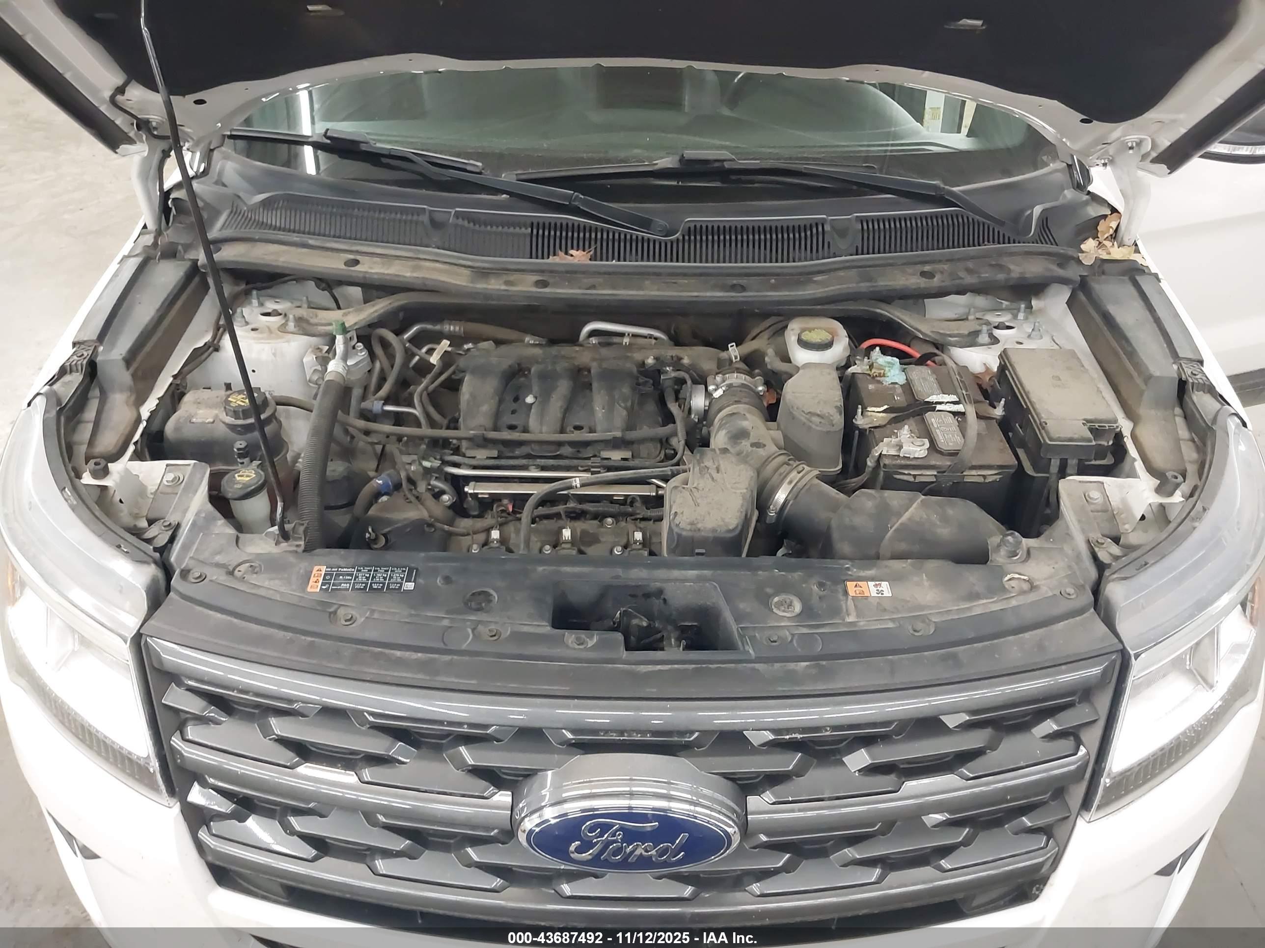 FORD EXPLORER image 10