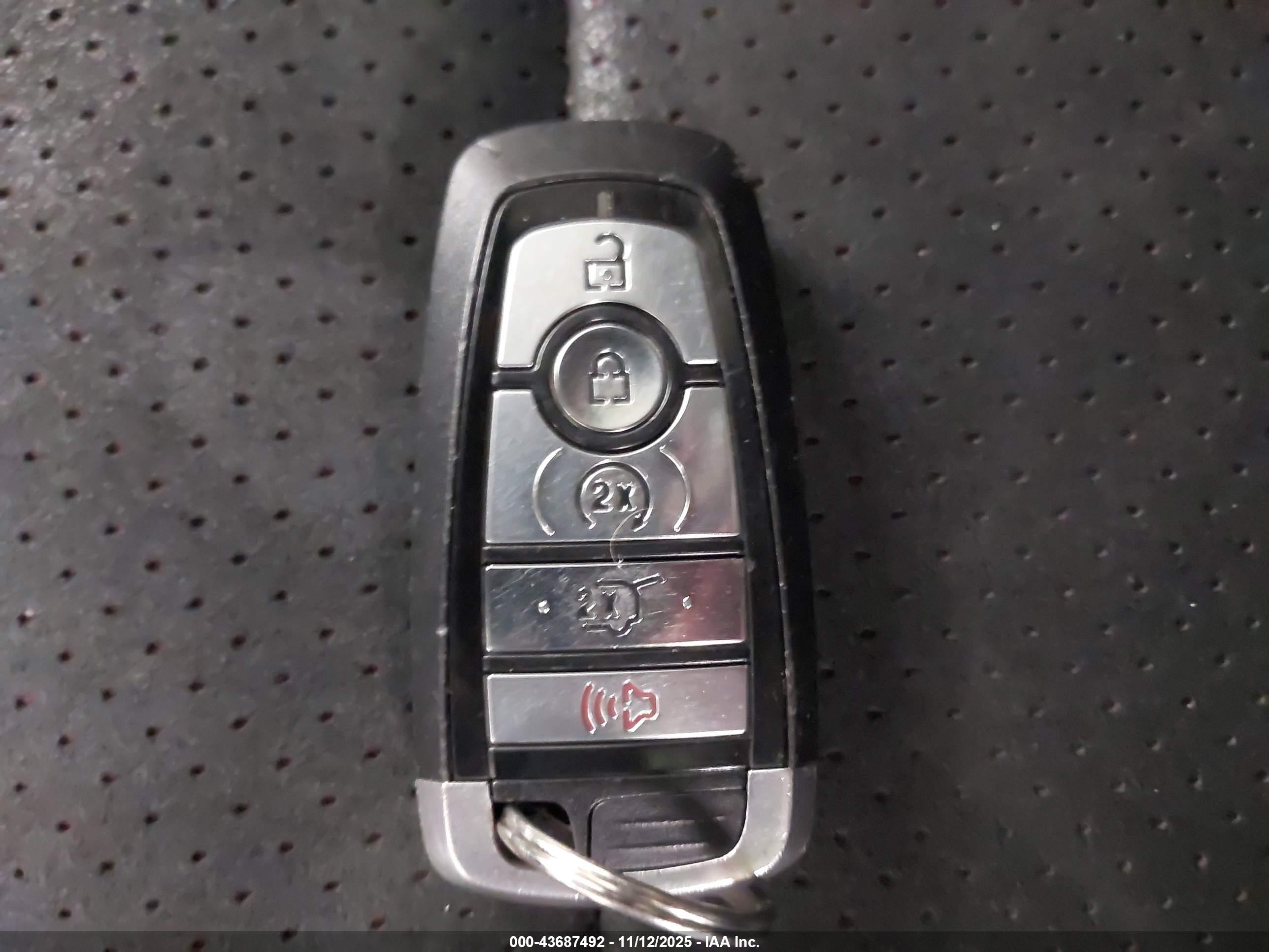 FORD EXPLORER image 11