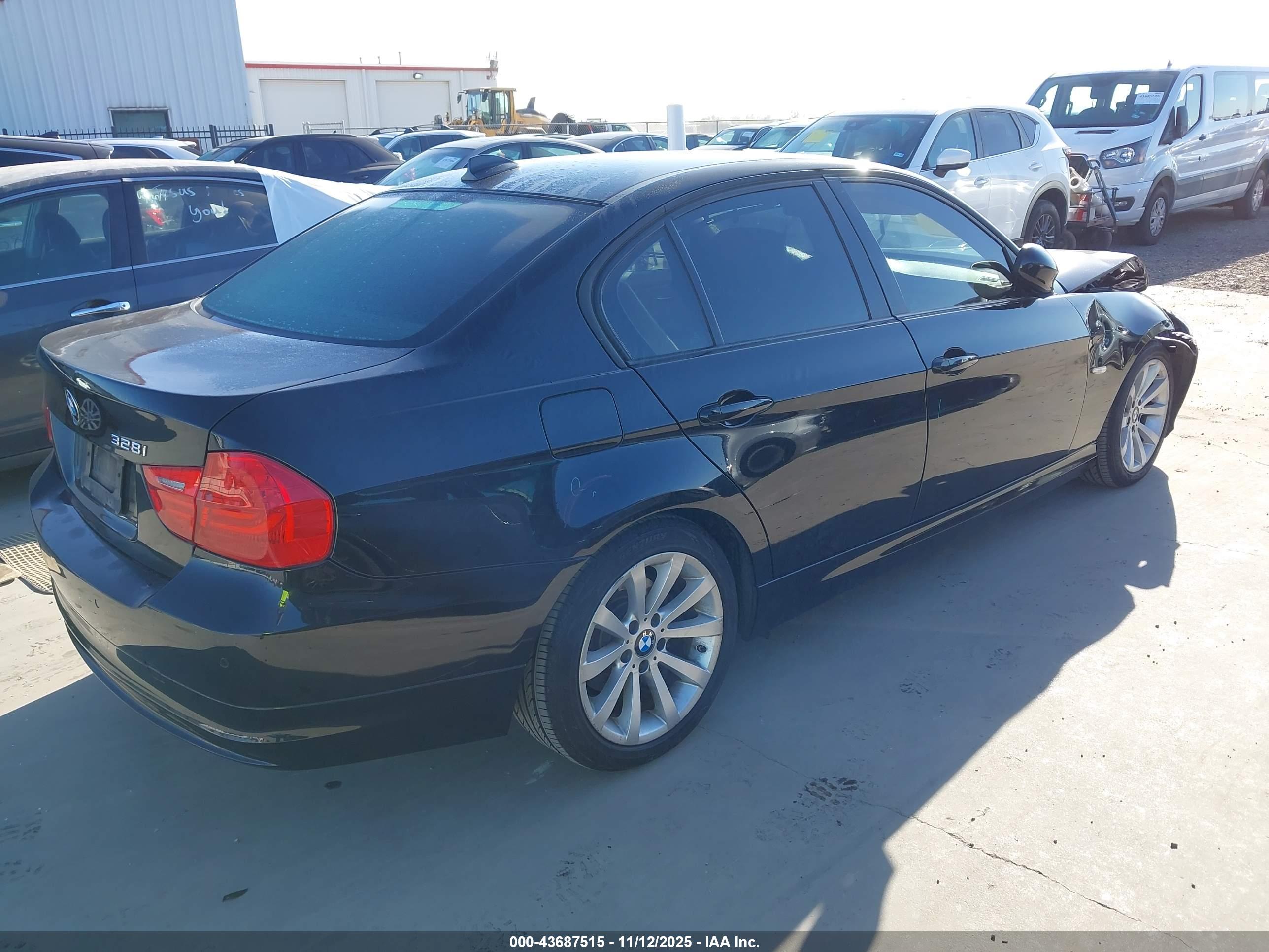 BMW 328I image 4