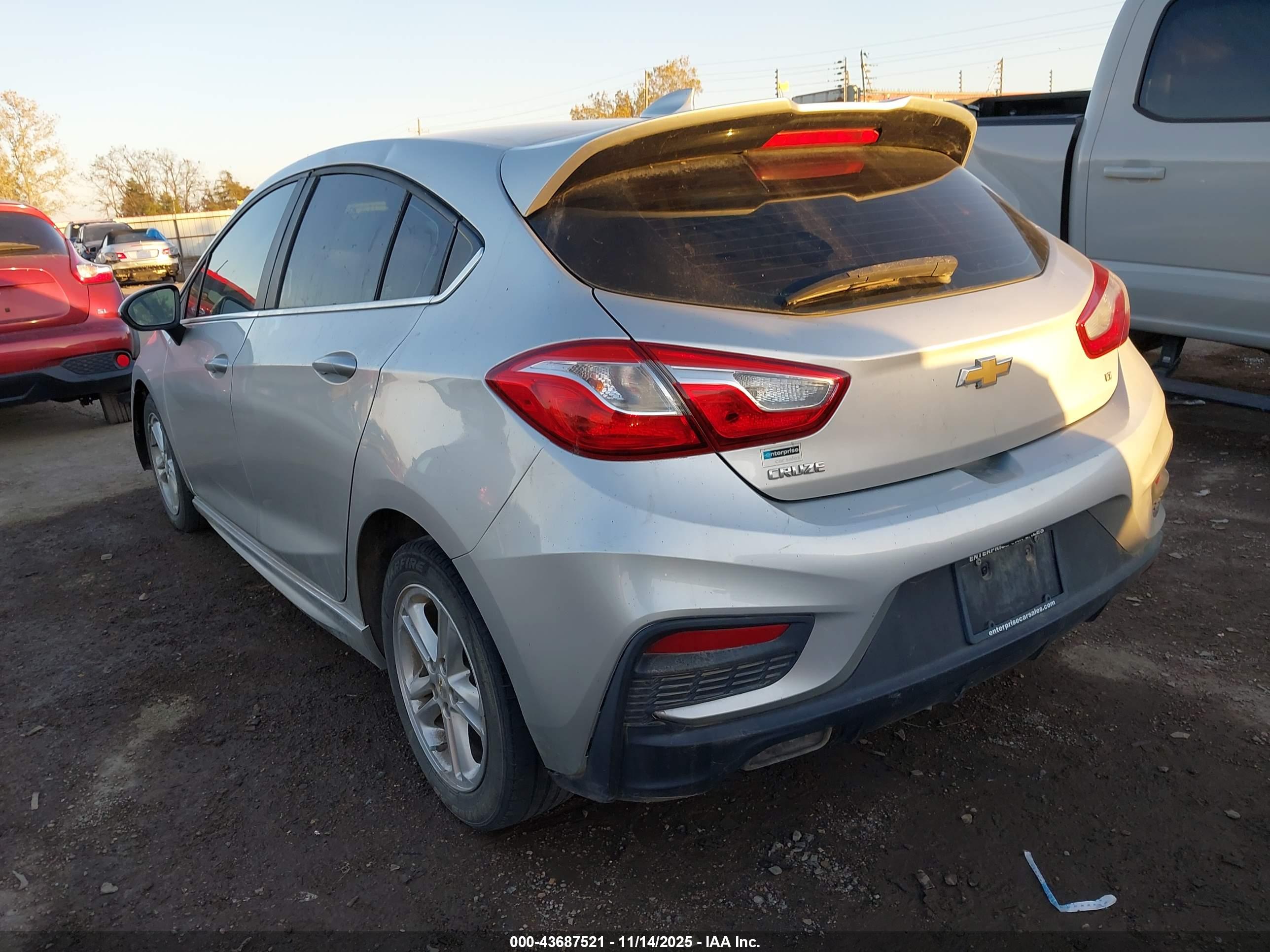 CHEVROLET CRUZE image 3