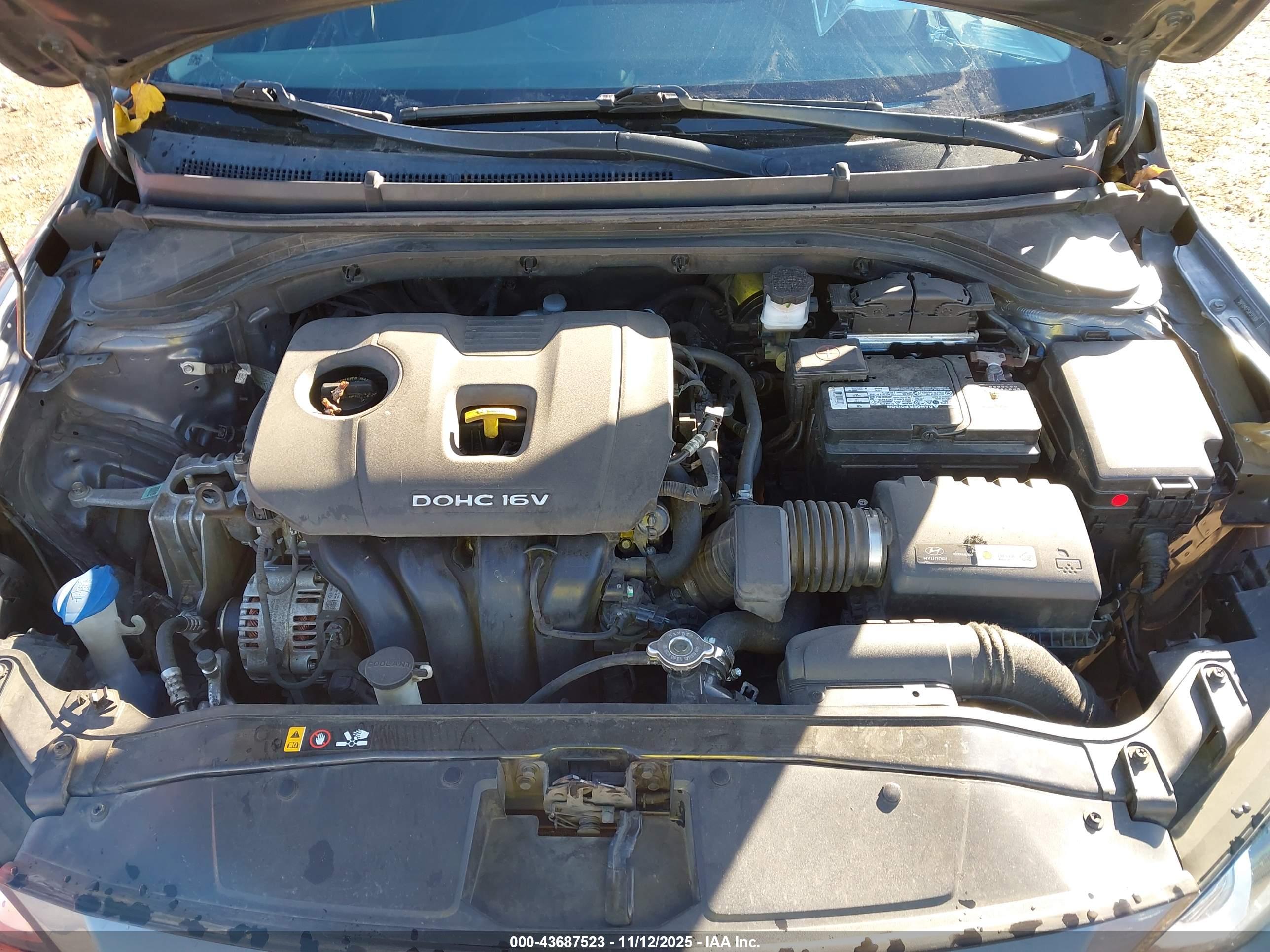 HYUNDAI ELANTRA image 10