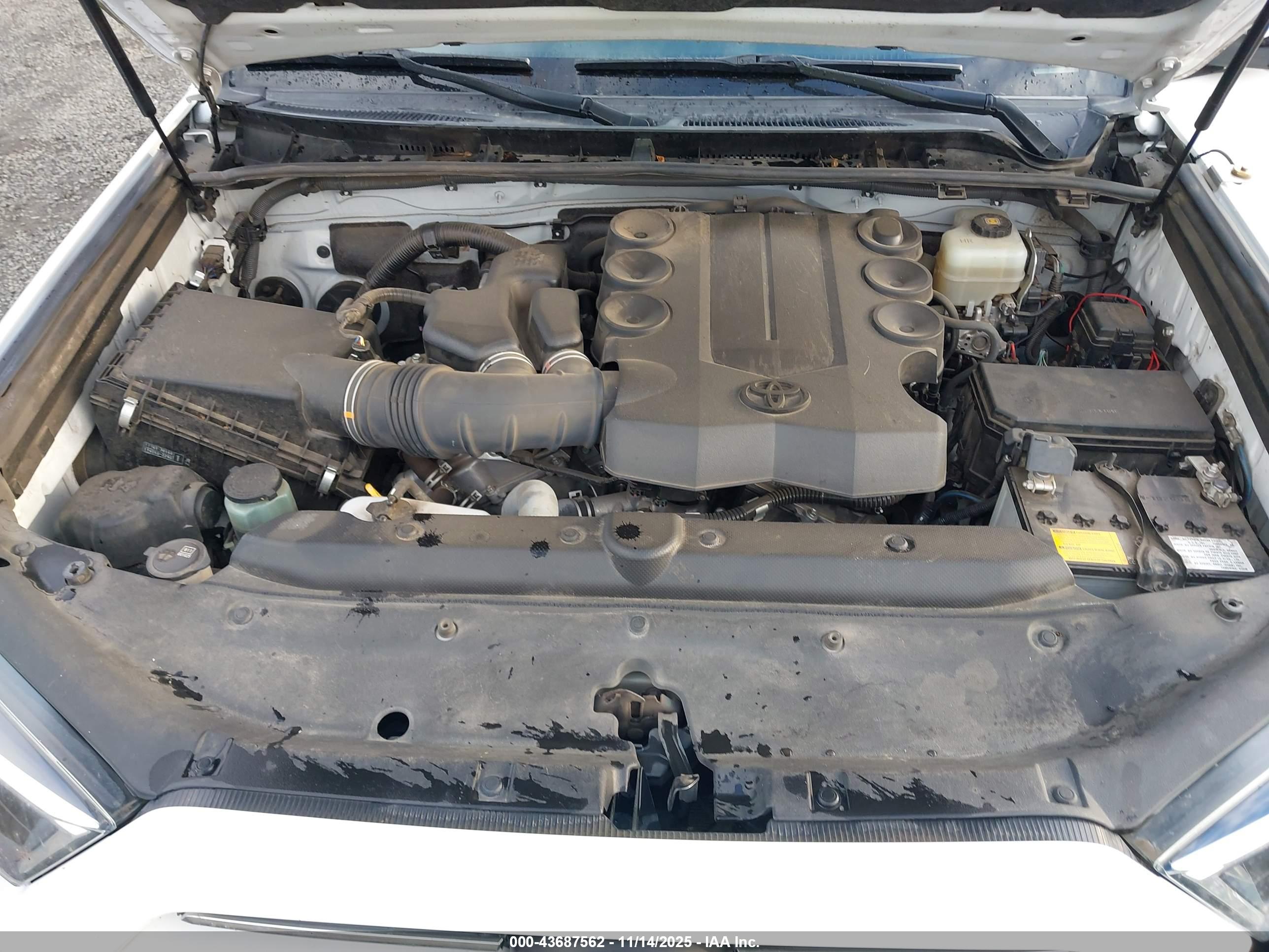 TOYOTA 4RUNNER image 10