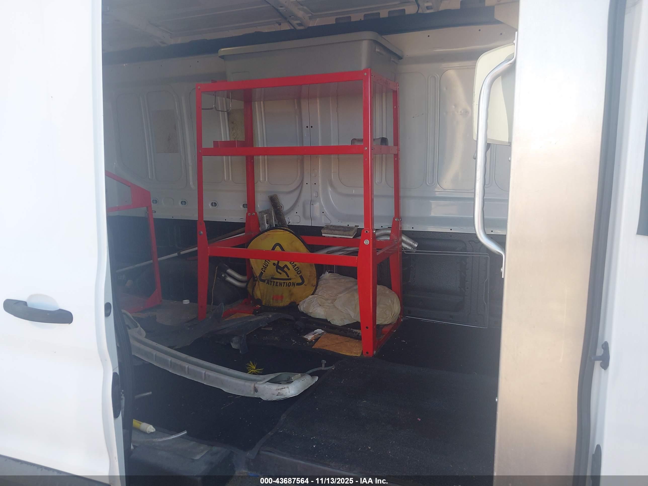 FORD TRANSIT-150 image 8