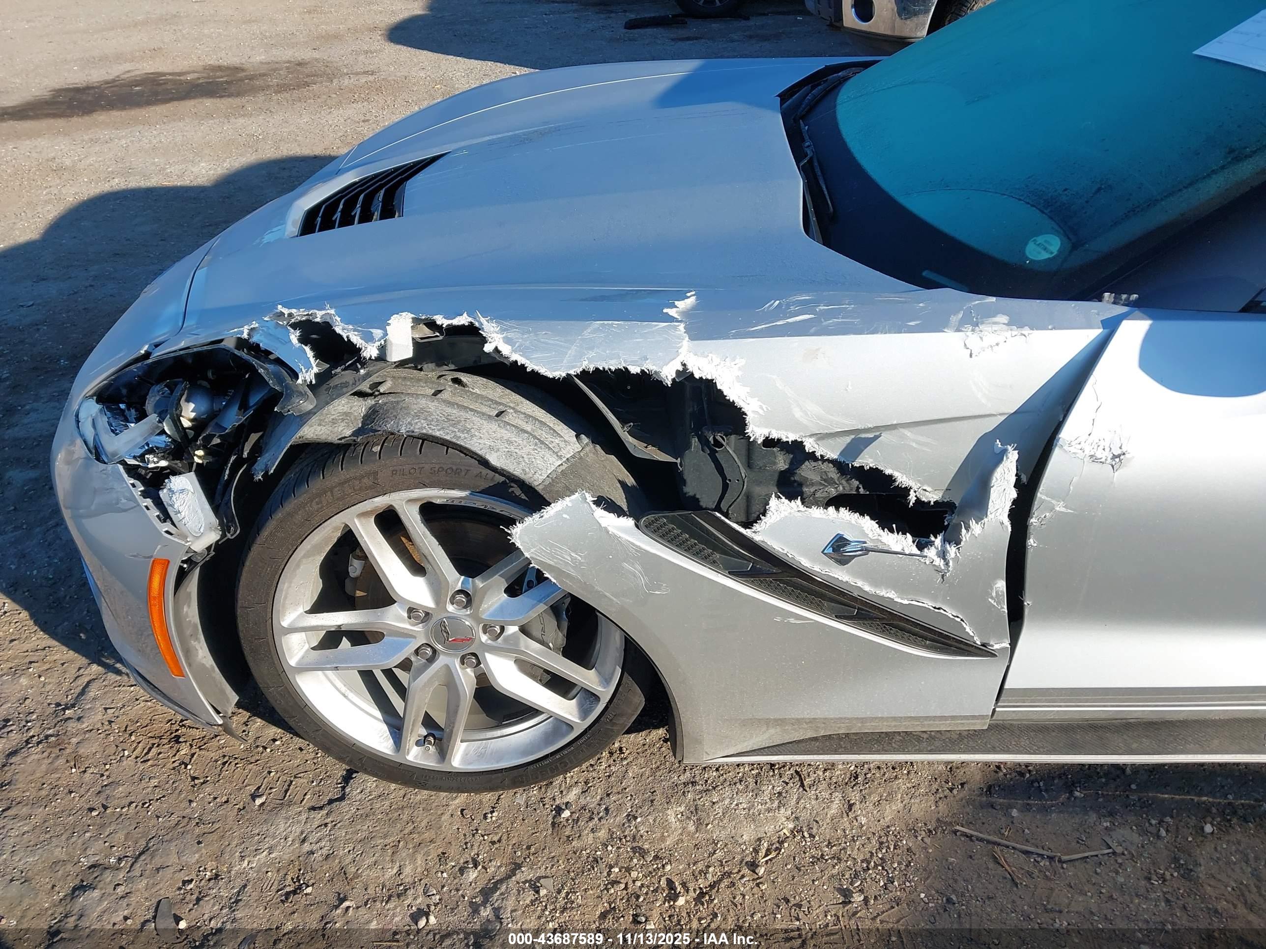 CHEVROLET CORVETTE image 6
