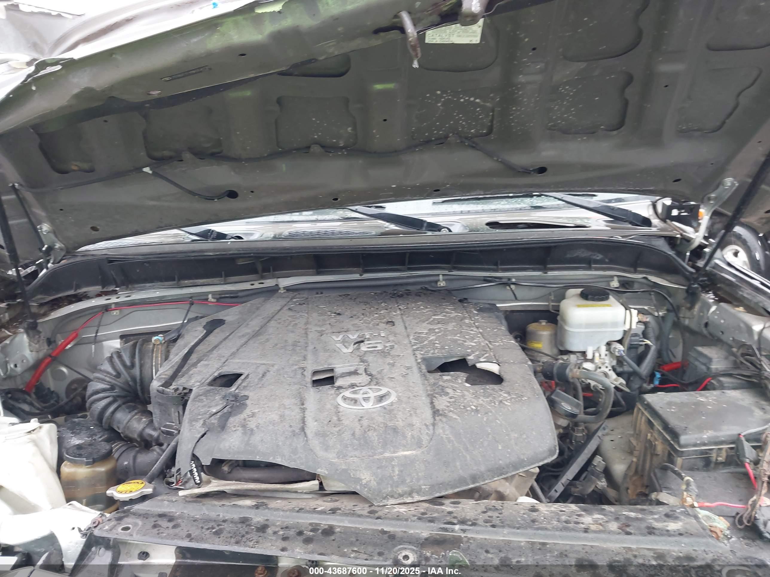 TOYOTA FJ image 10
