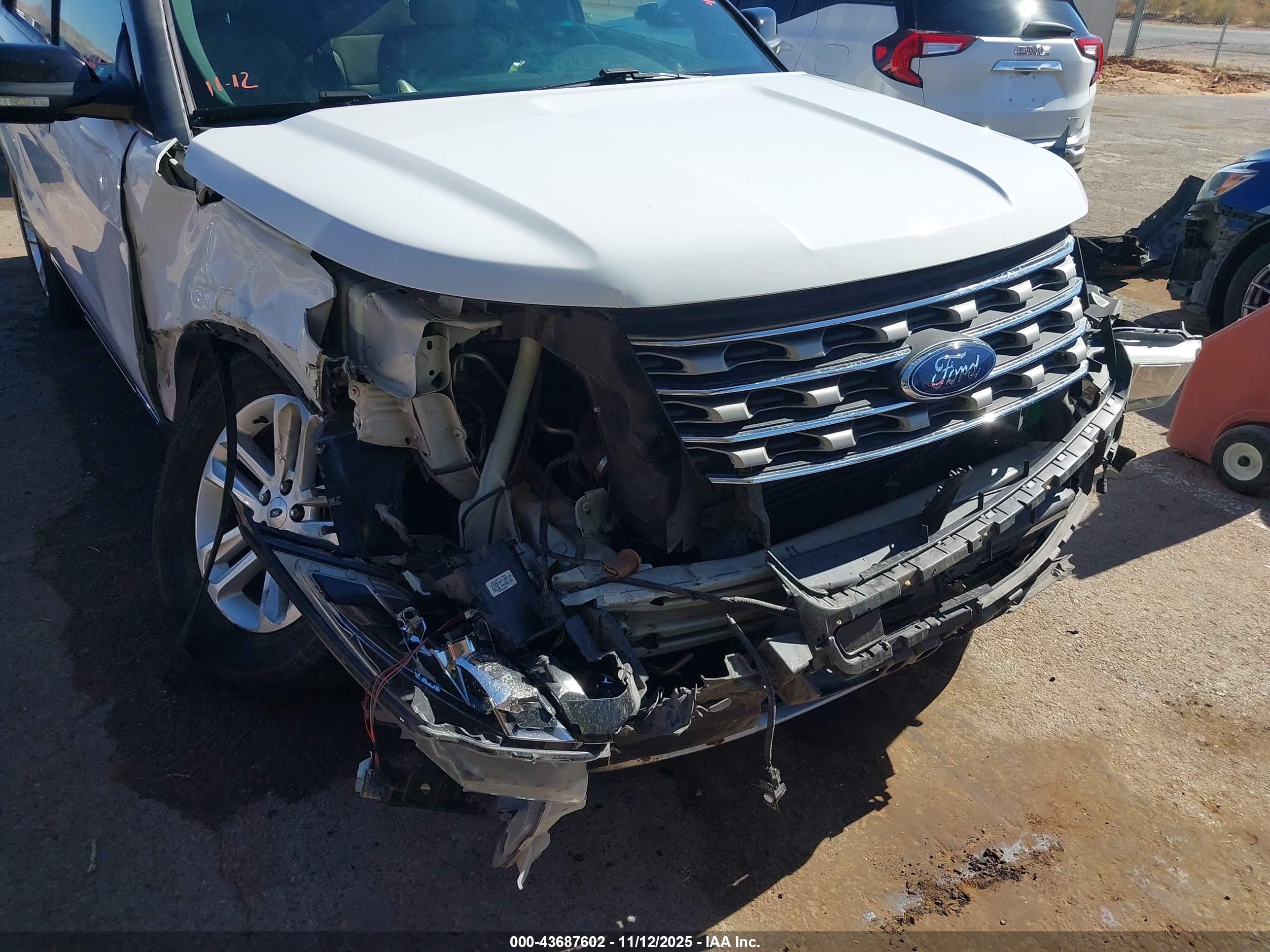FORD EXPLORER image 6
