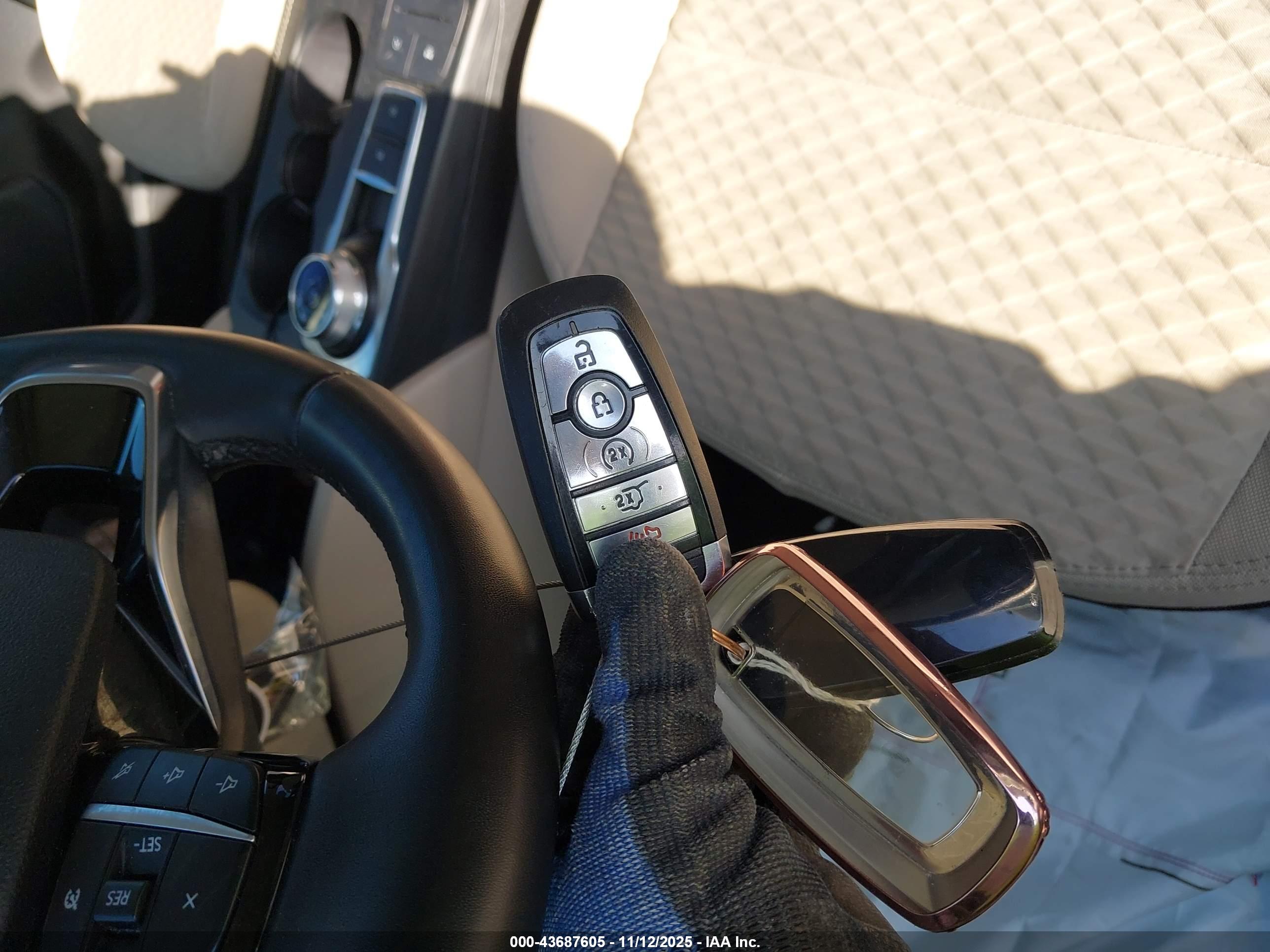 FORD ESCAPE image 11