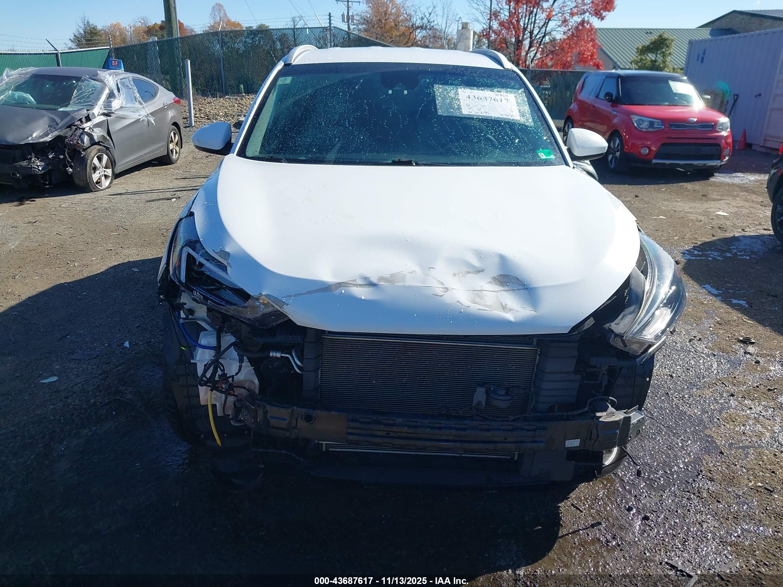 HYUNDAI TUCSON image 6