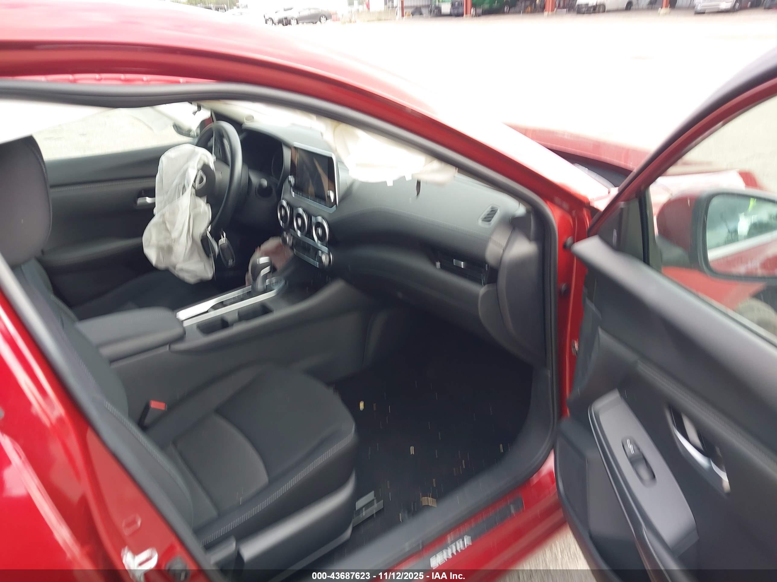 NISSAN SENTRA image 5