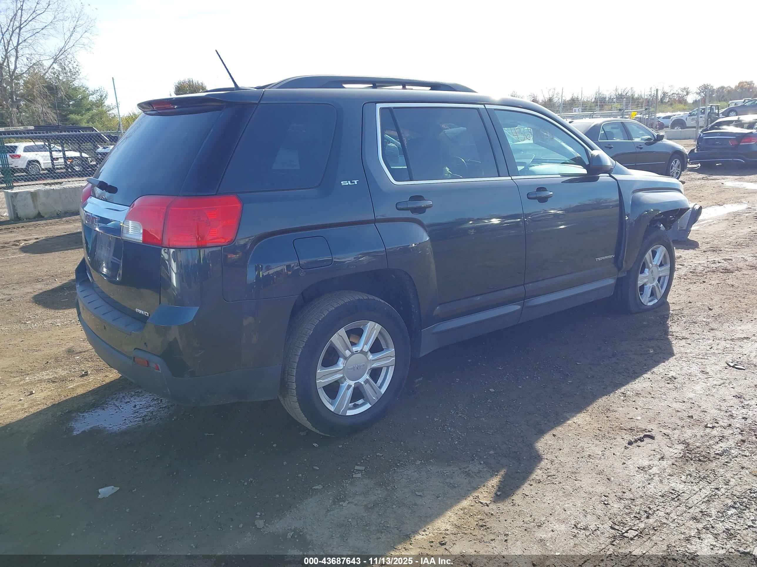 GMC TERRAIN image 4