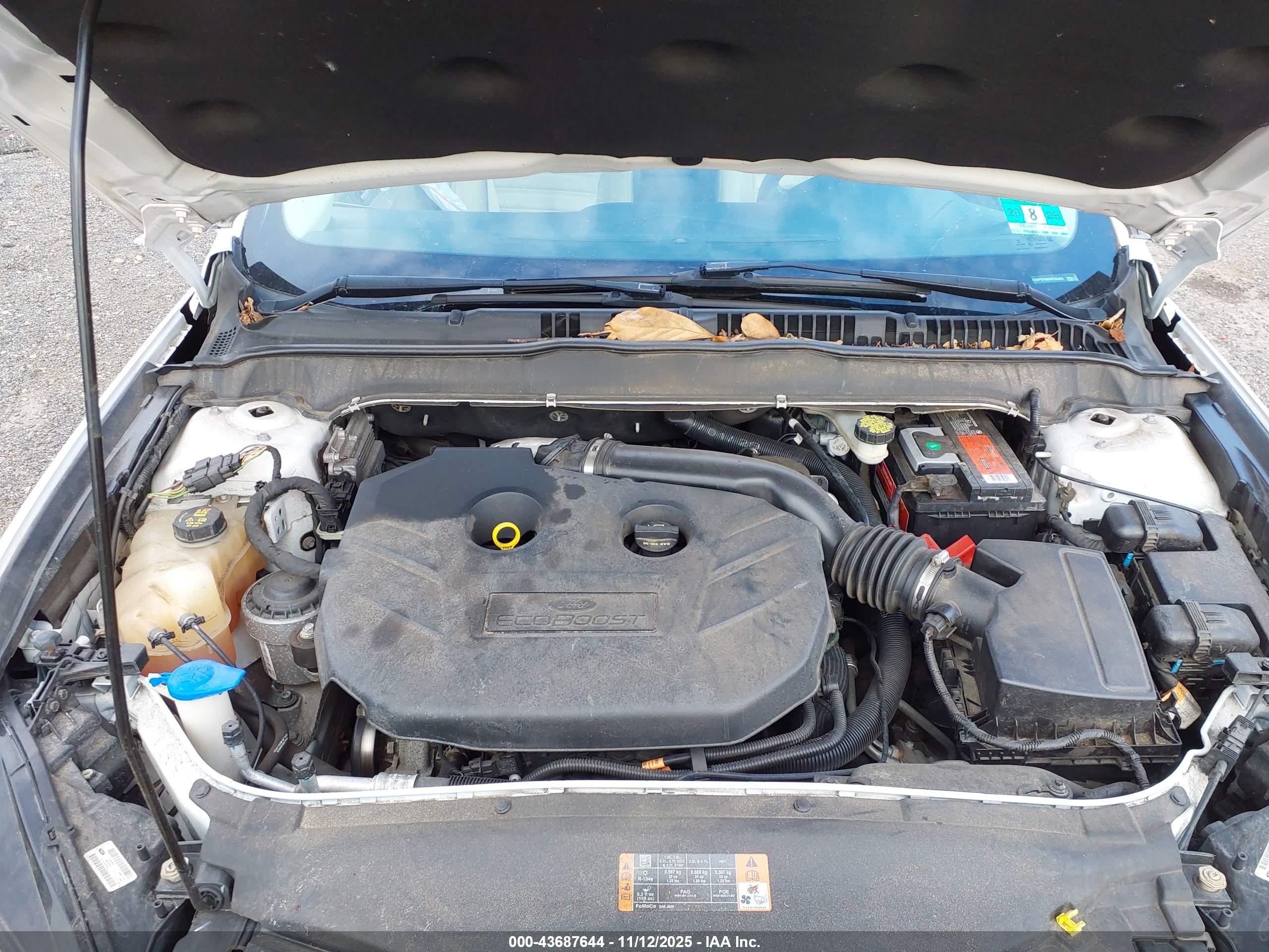 FORD FUSION image 10