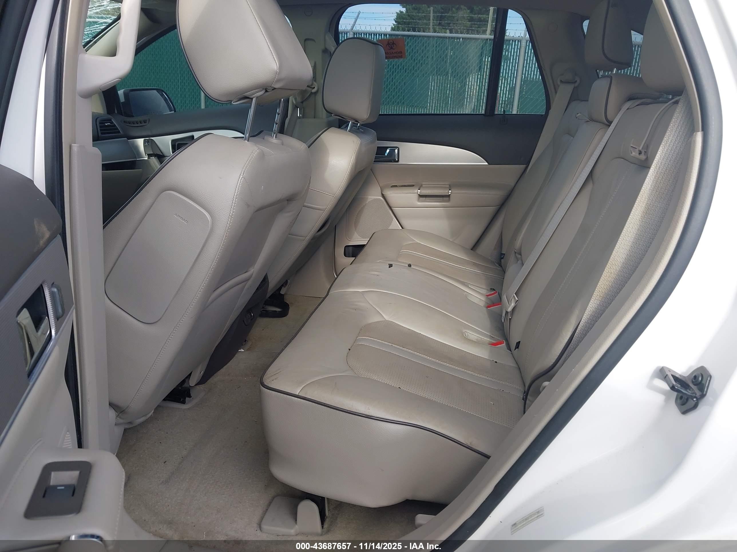 LINCOLN MKX image 8