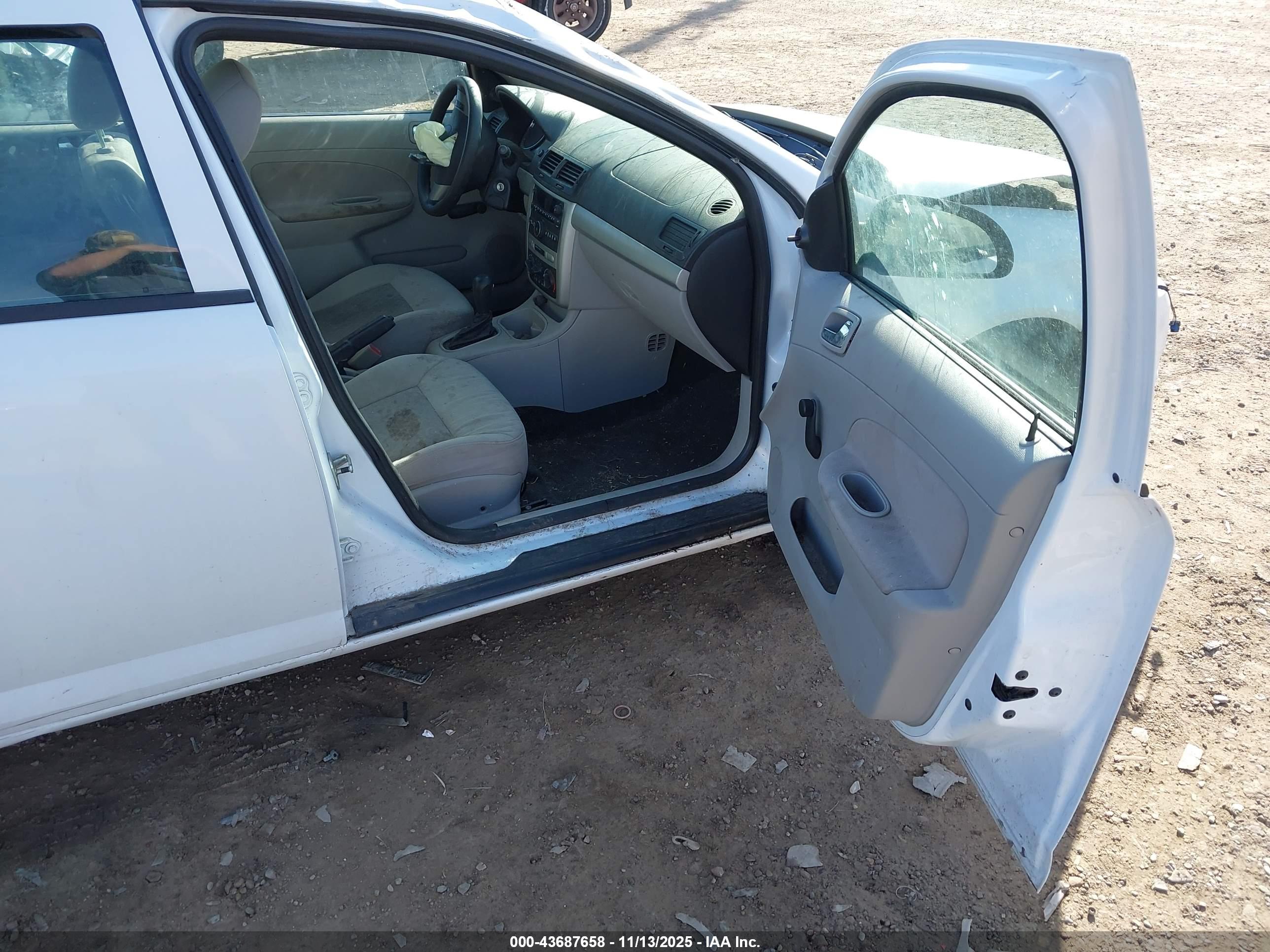 CHEVROLET COBALT image 5