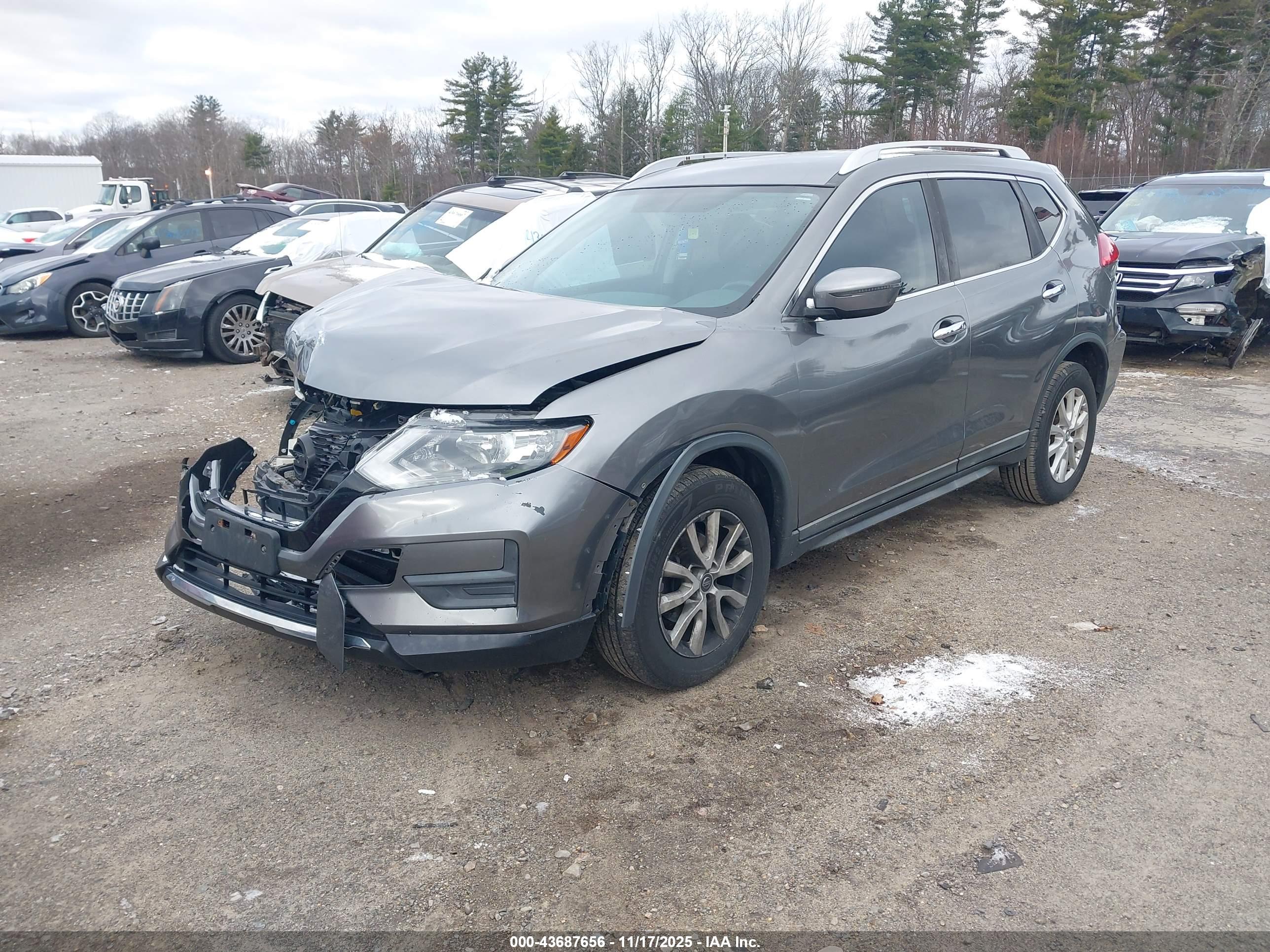 NISSAN ROGUE image 2