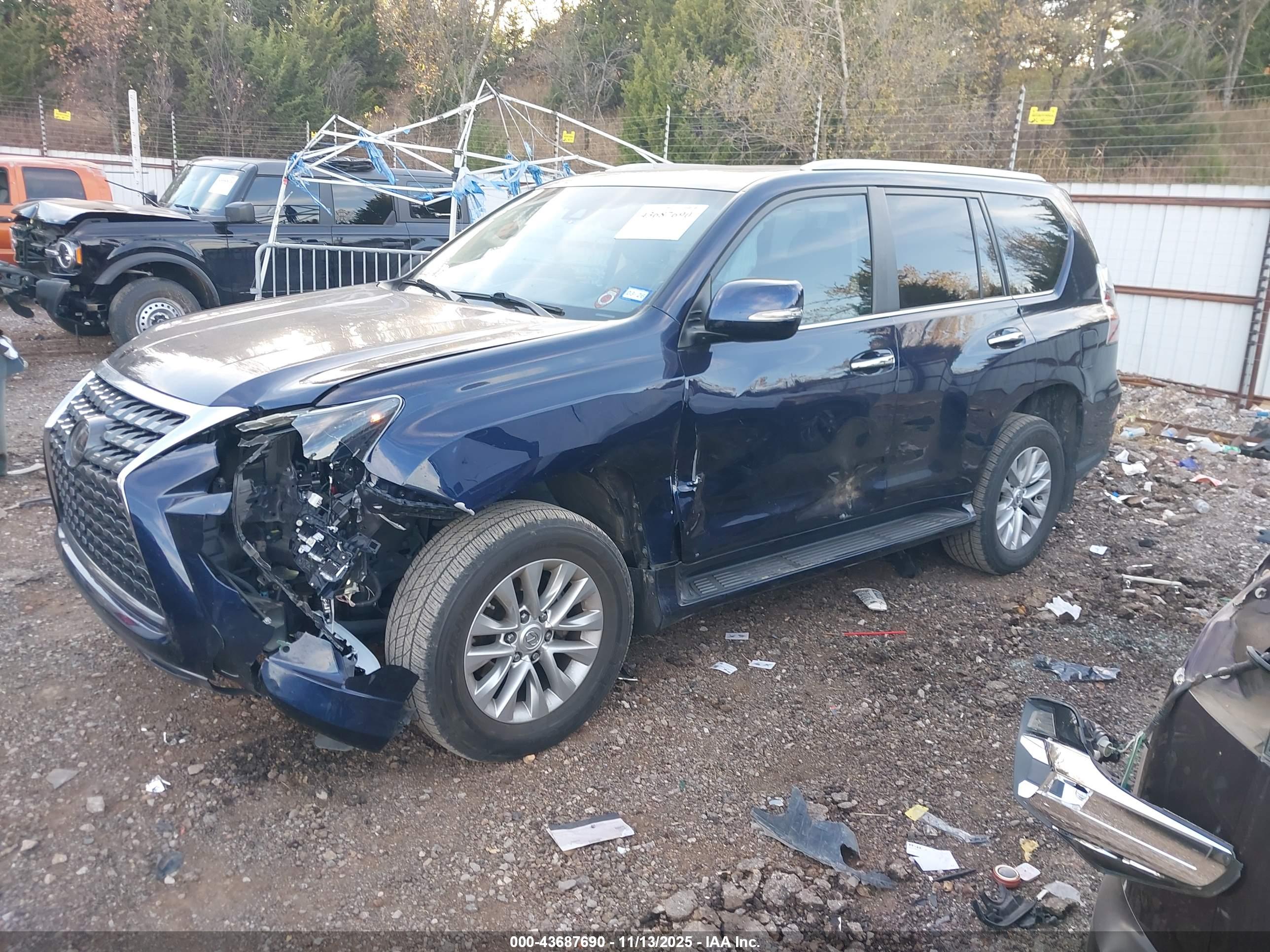 LEXUS GX image 2