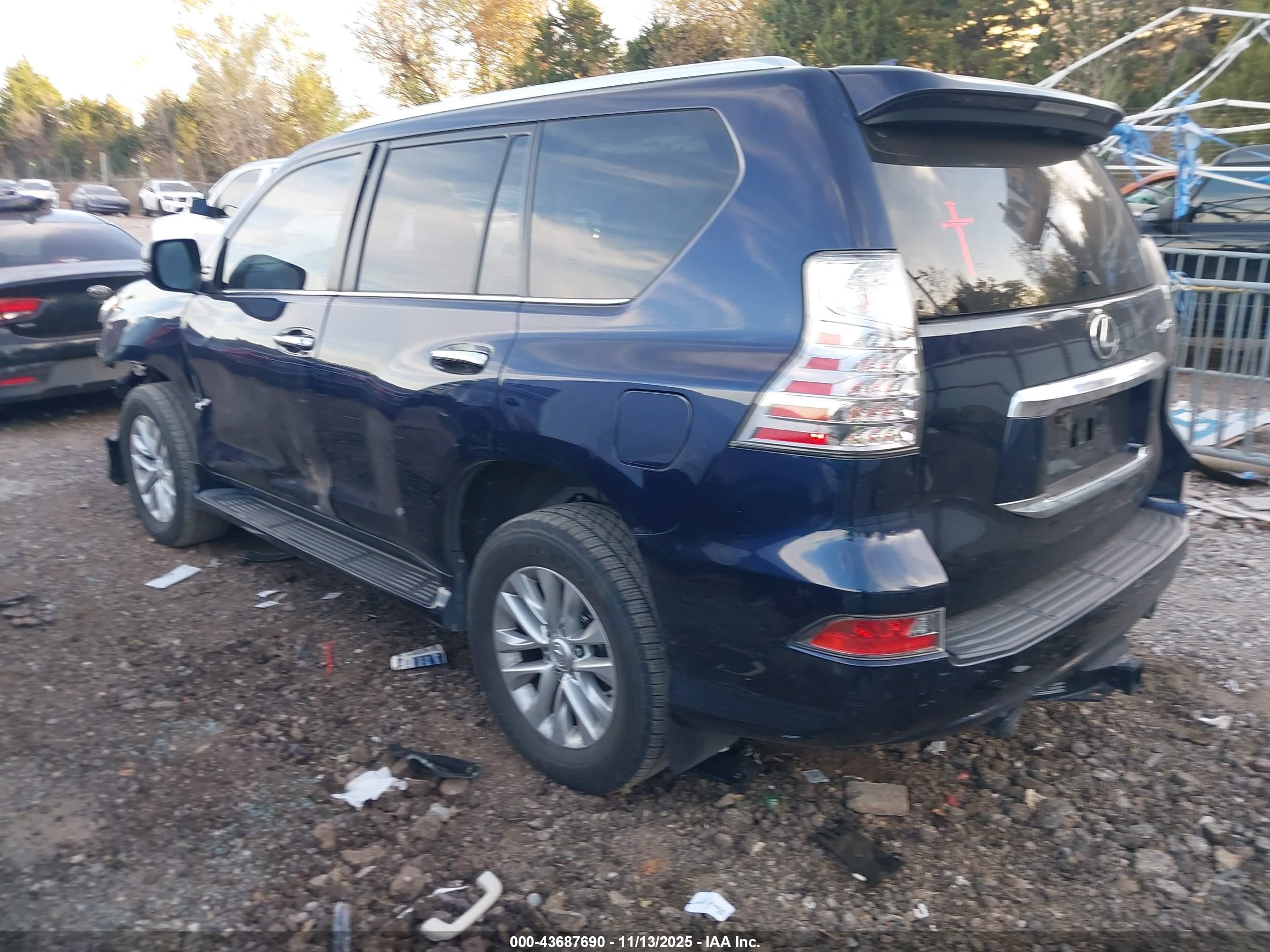 LEXUS GX image 3