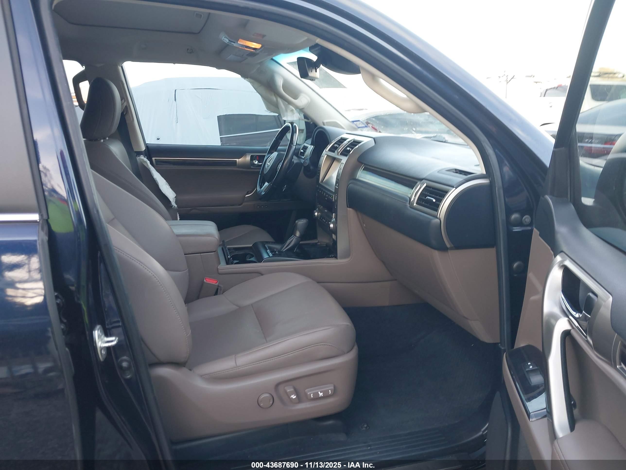 LEXUS GX image 5