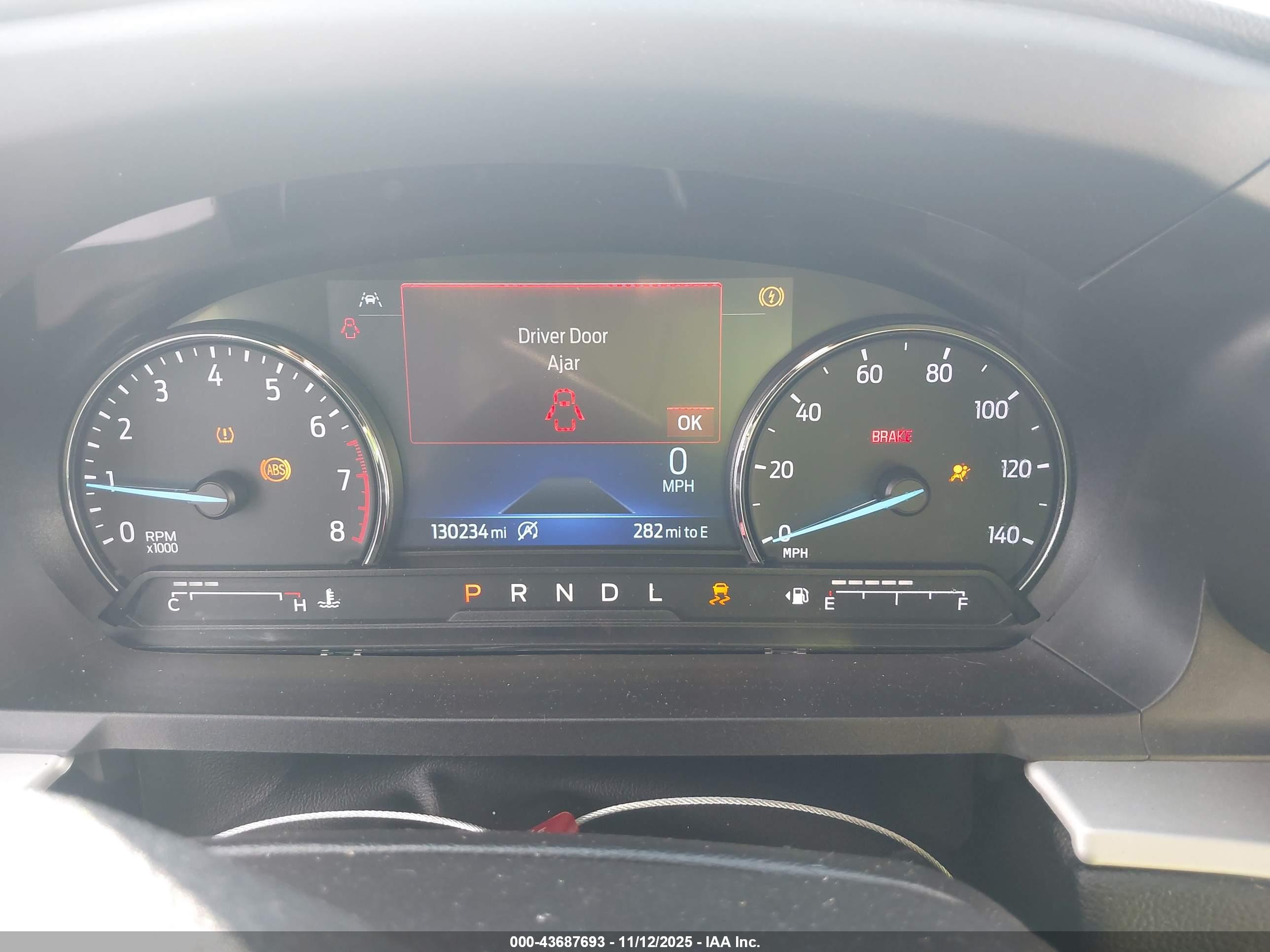 FORD EXPLORER image 7