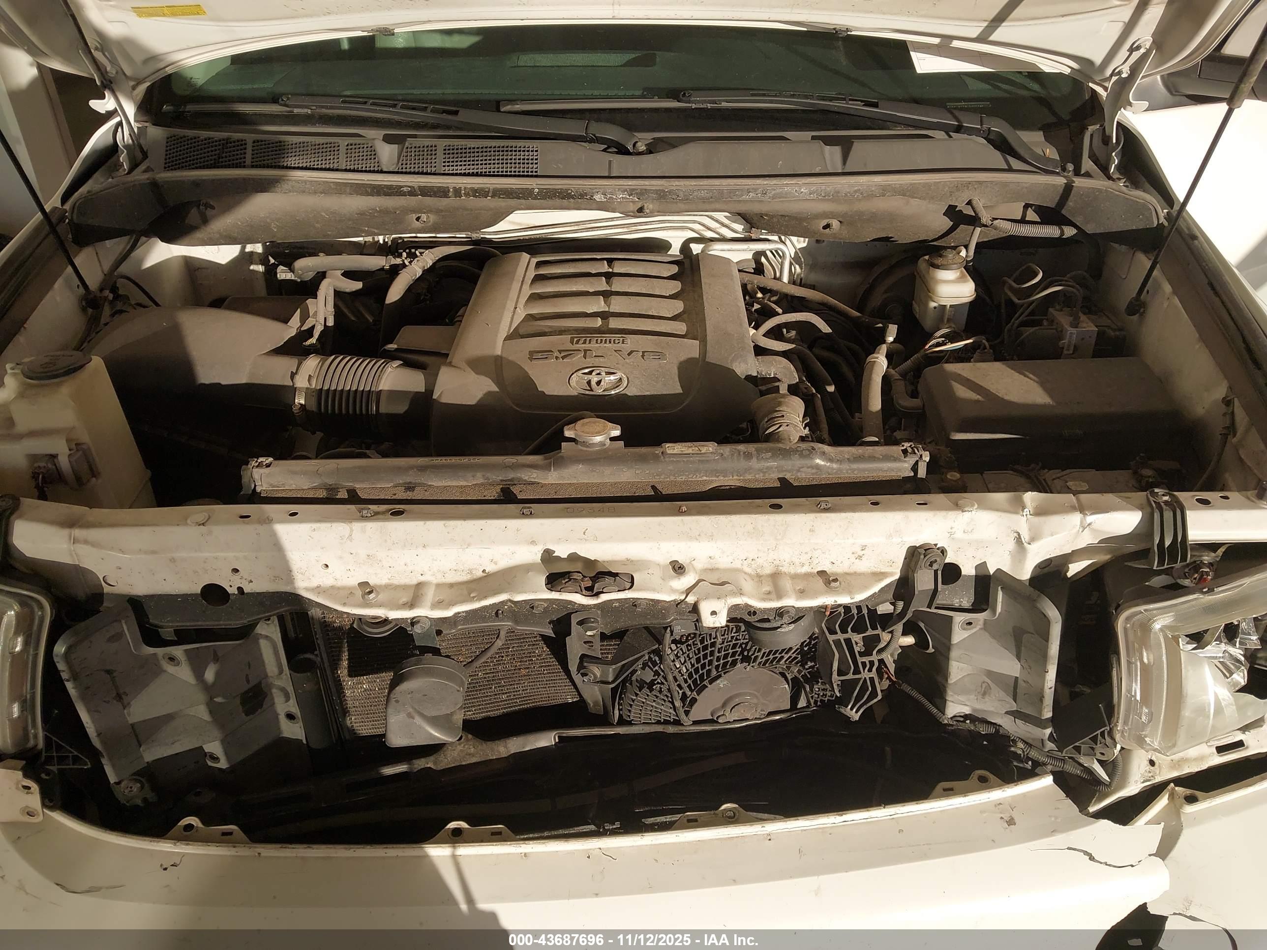 TOYOTA SEQUOIA image 10