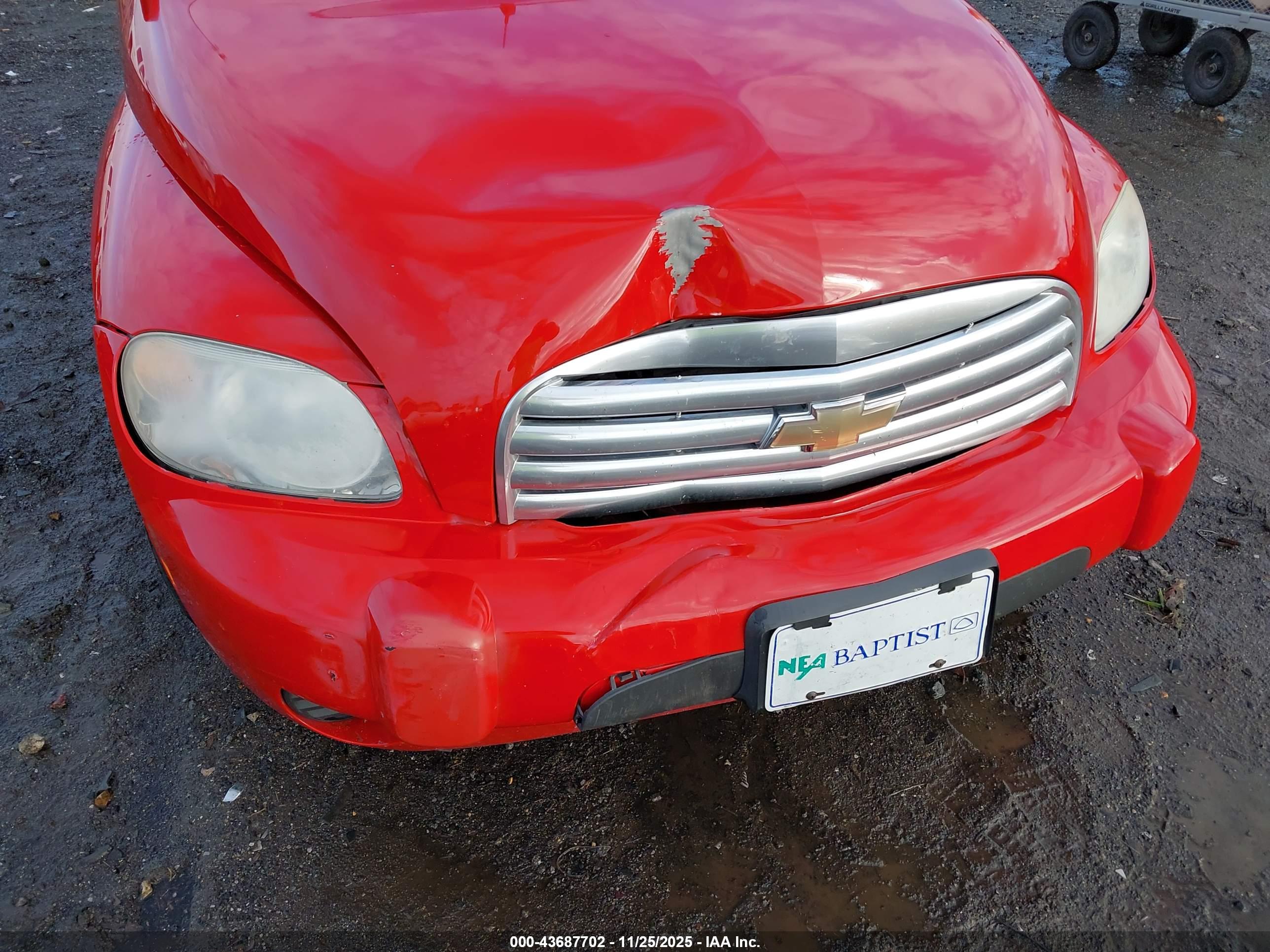 CHEVROLET HHR image 6