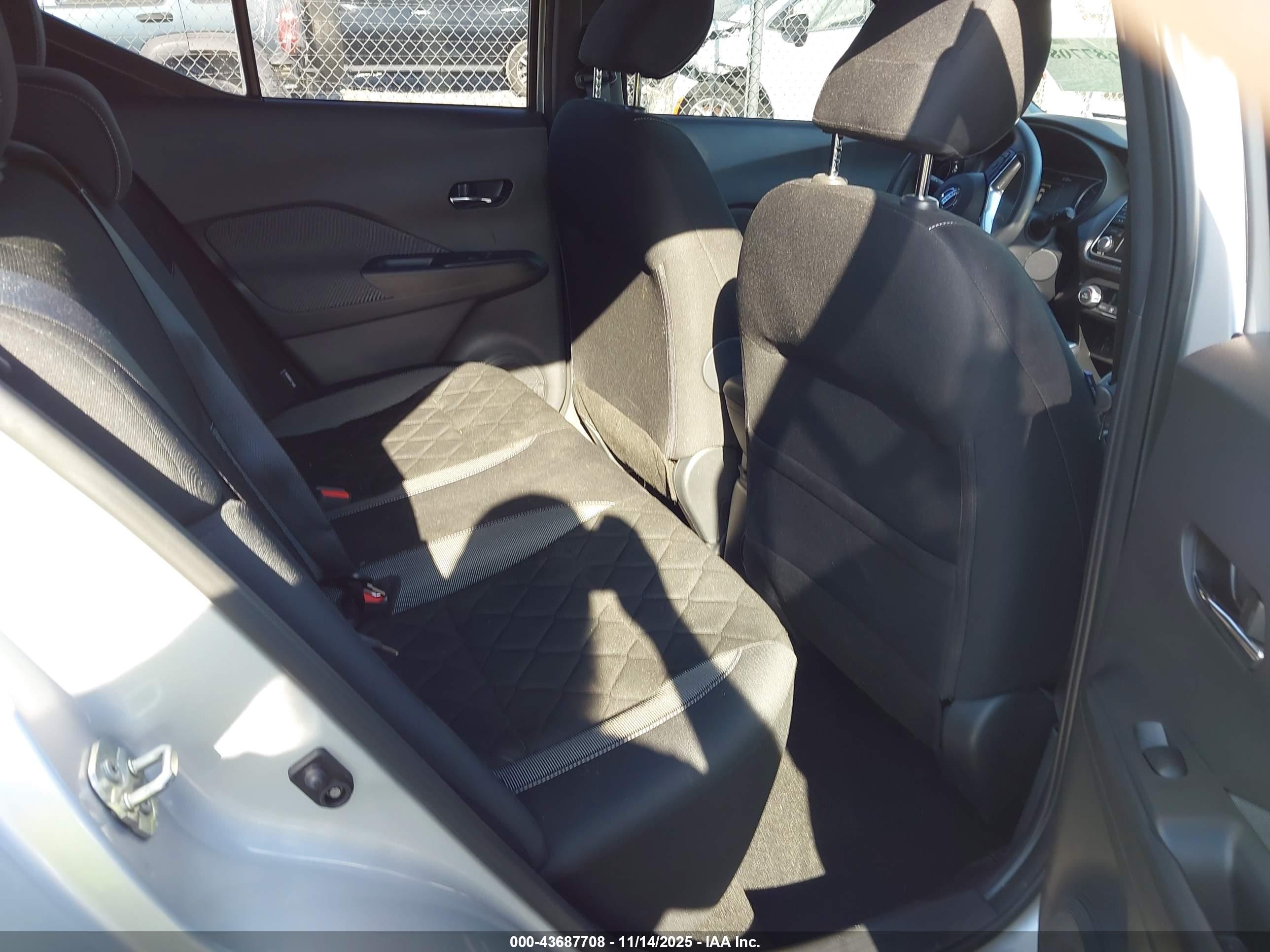 NISSAN KICKS image 8