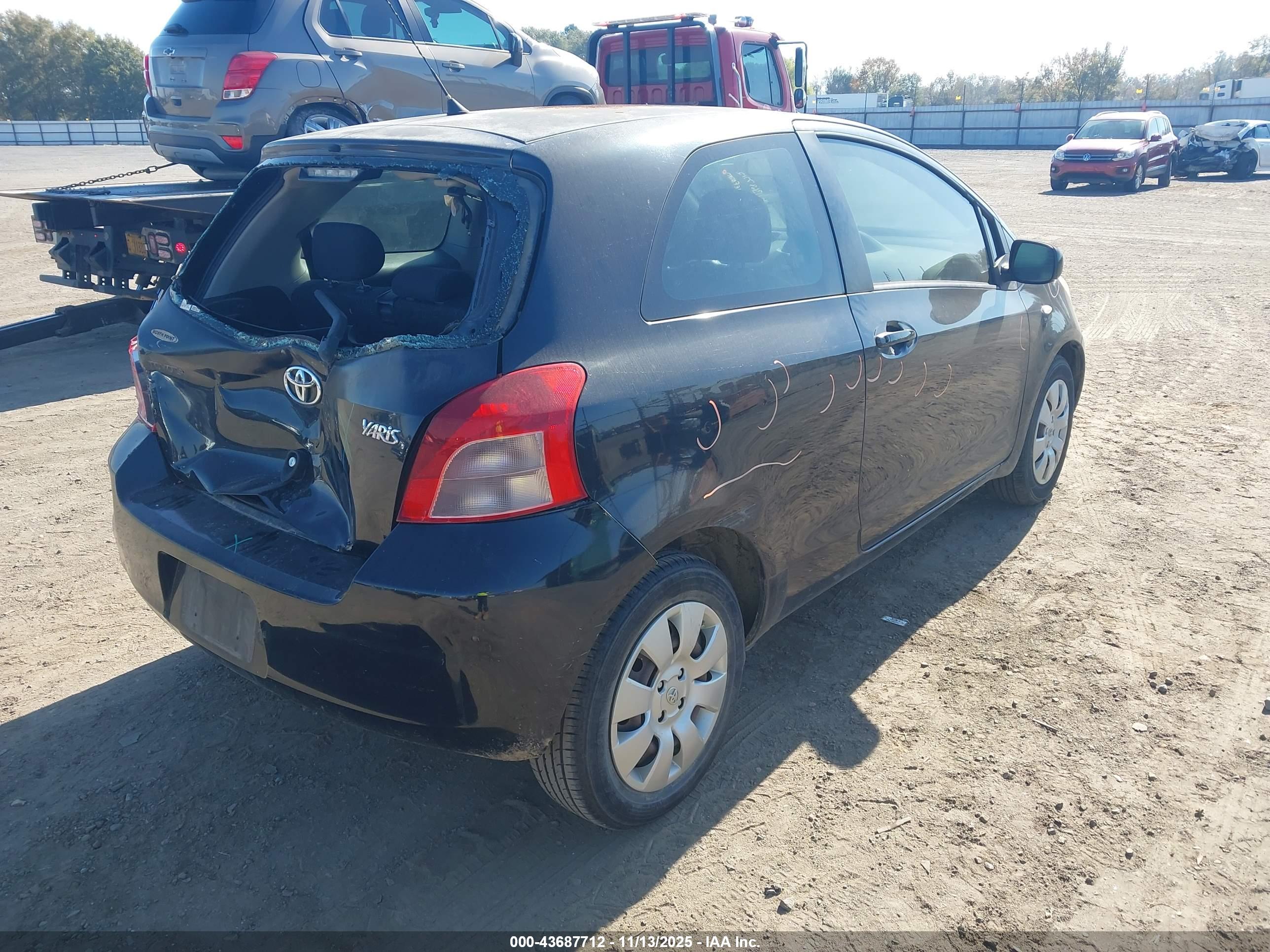 TOYOTA YARIS image 4