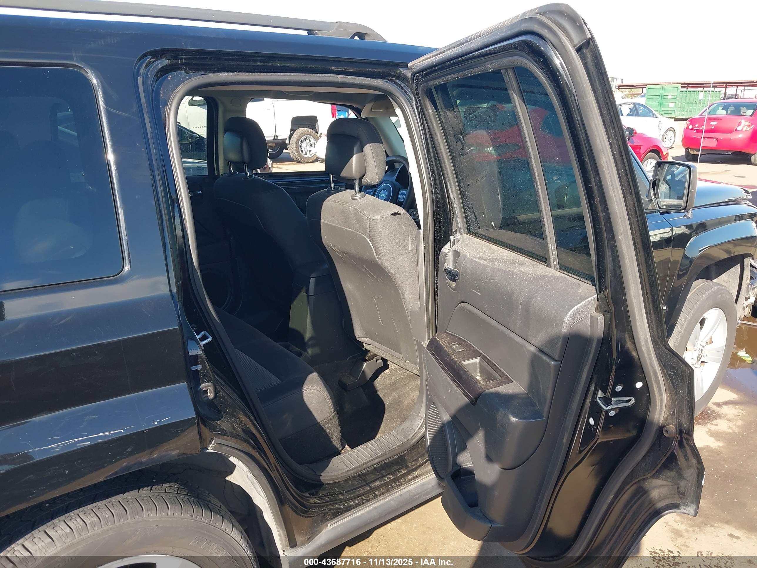 JEEP PATRIOT image 8