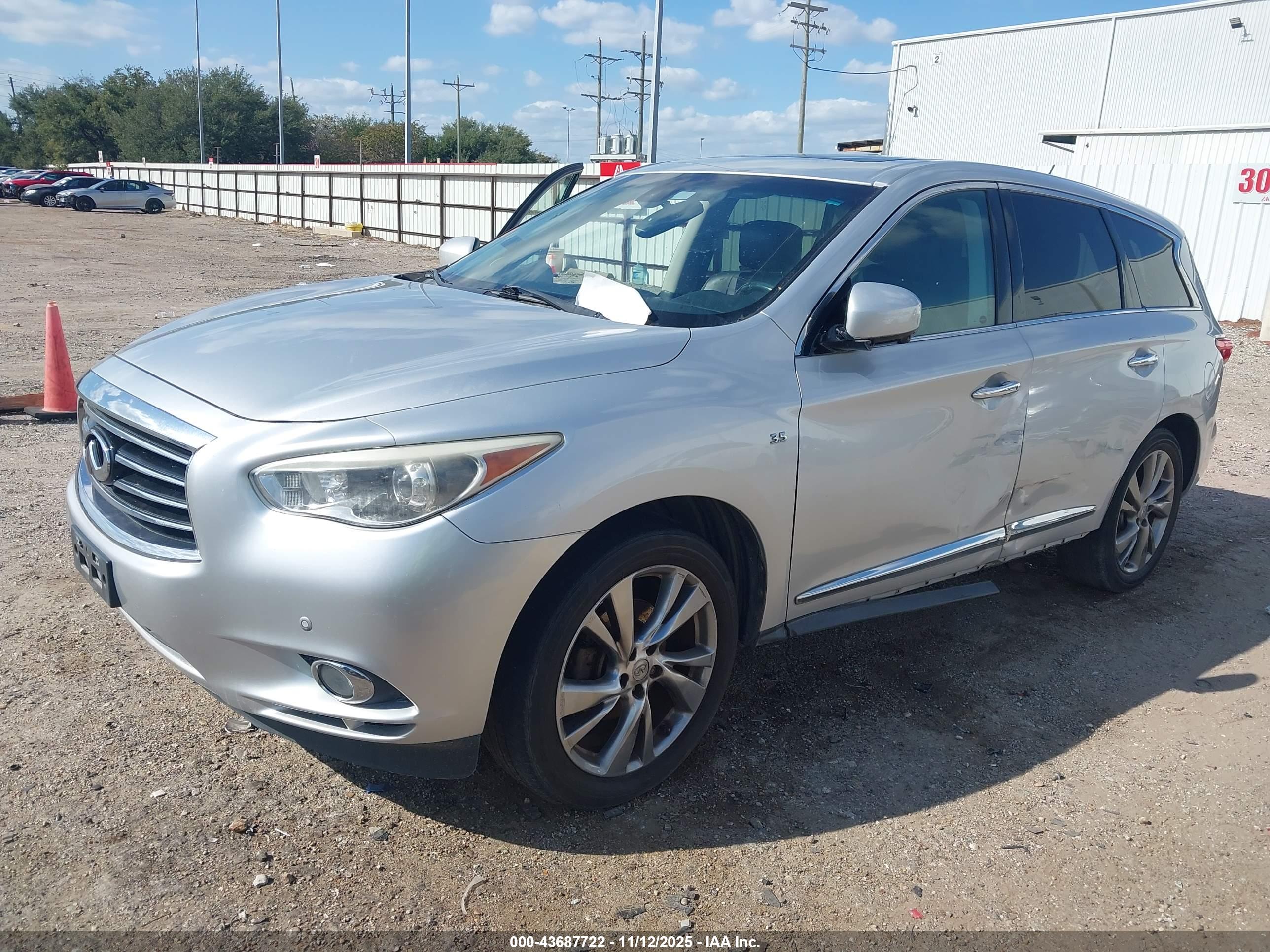 INFINITI QX60 image 2