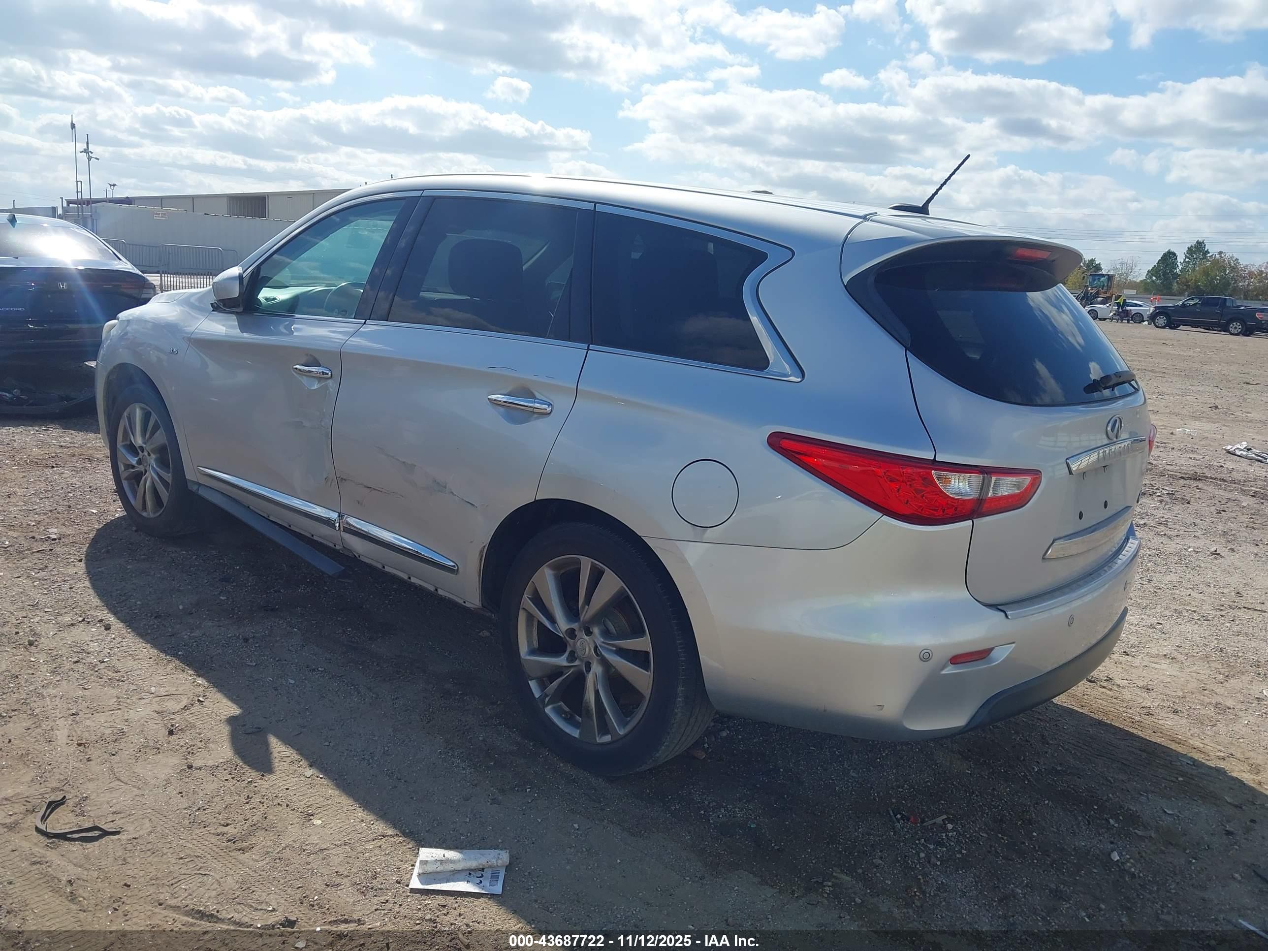 INFINITI QX60 image 3