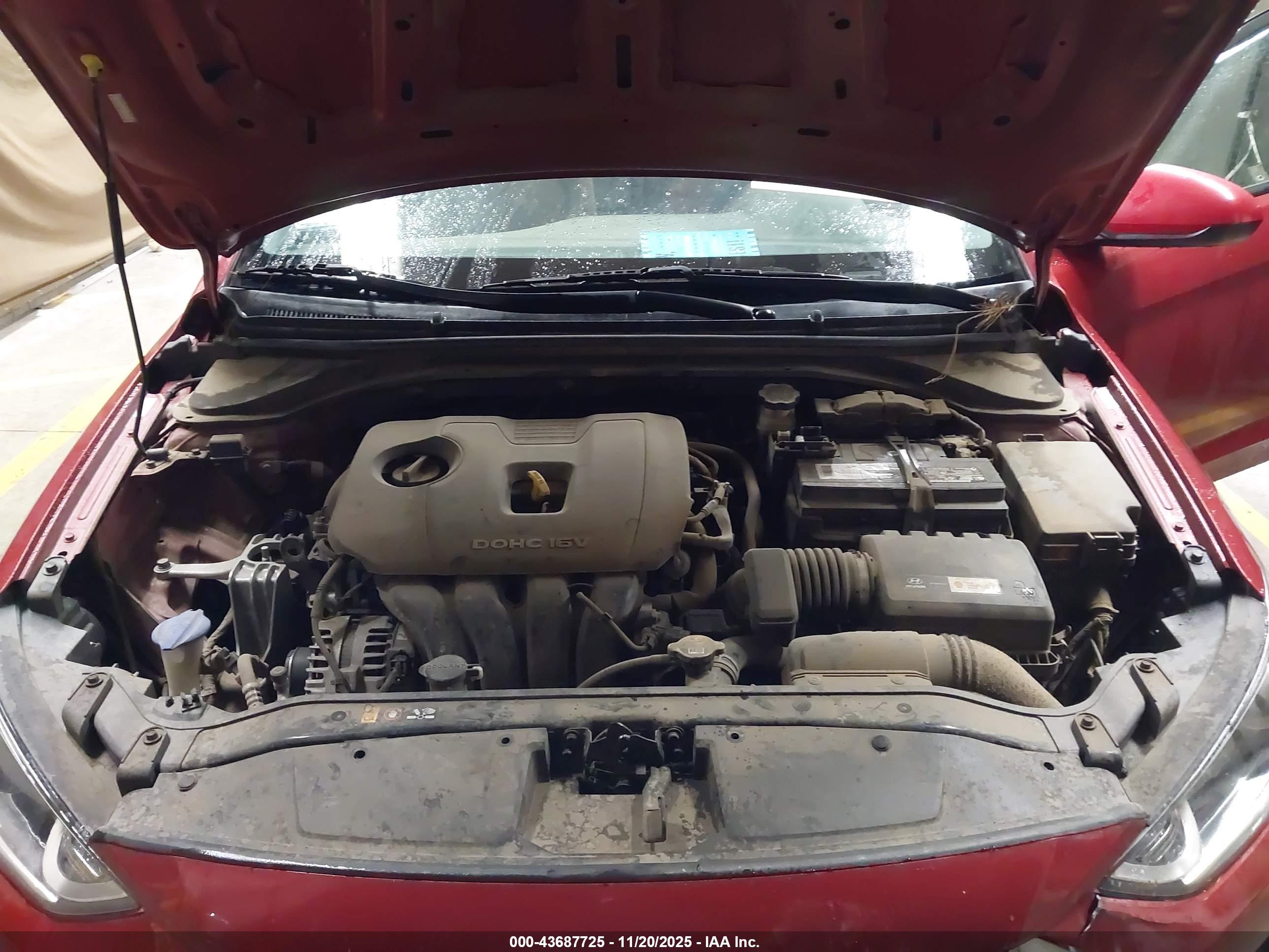 HYUNDAI ELANTRA image 10