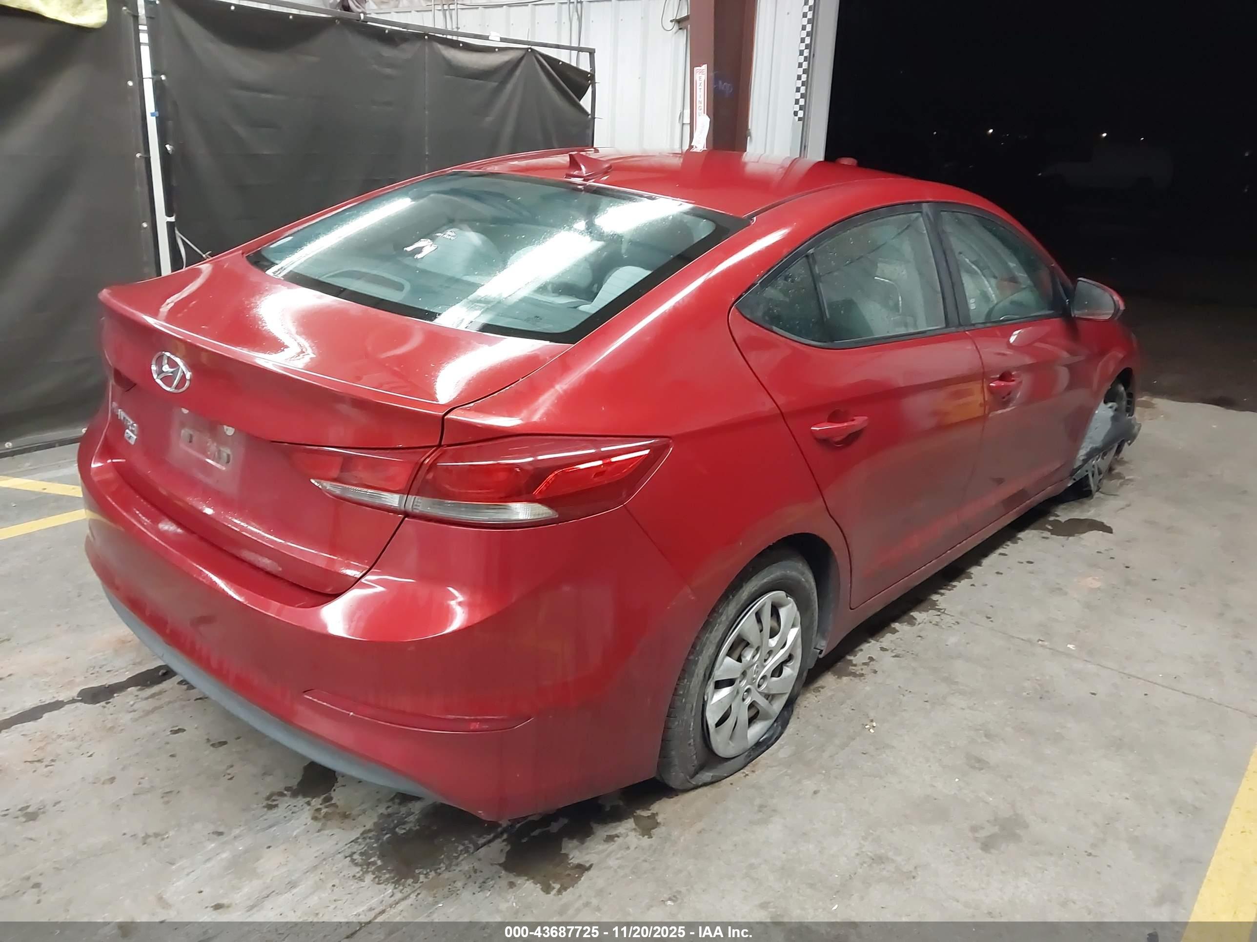HYUNDAI ELANTRA image 4