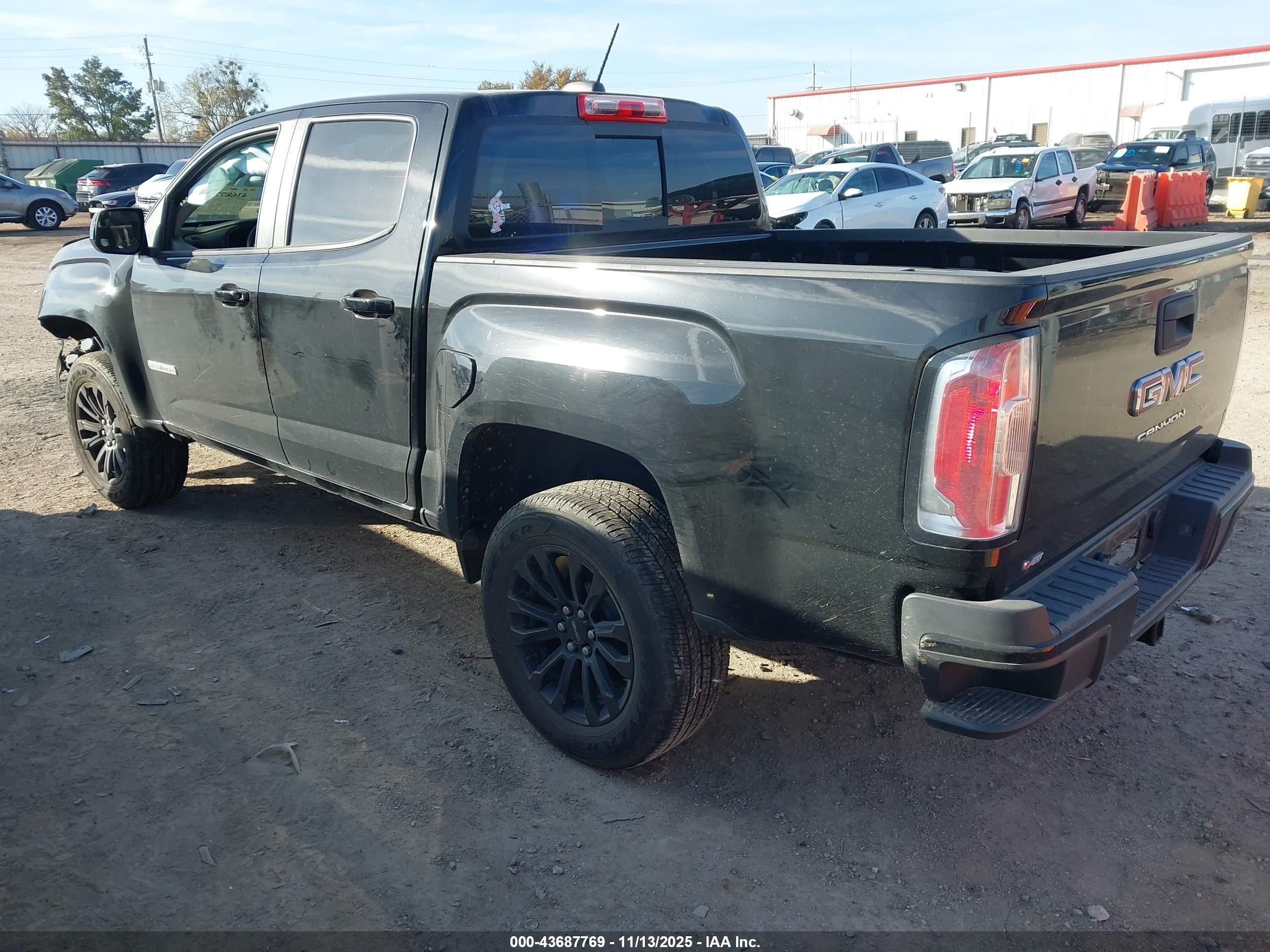 GMC CANYON image 3