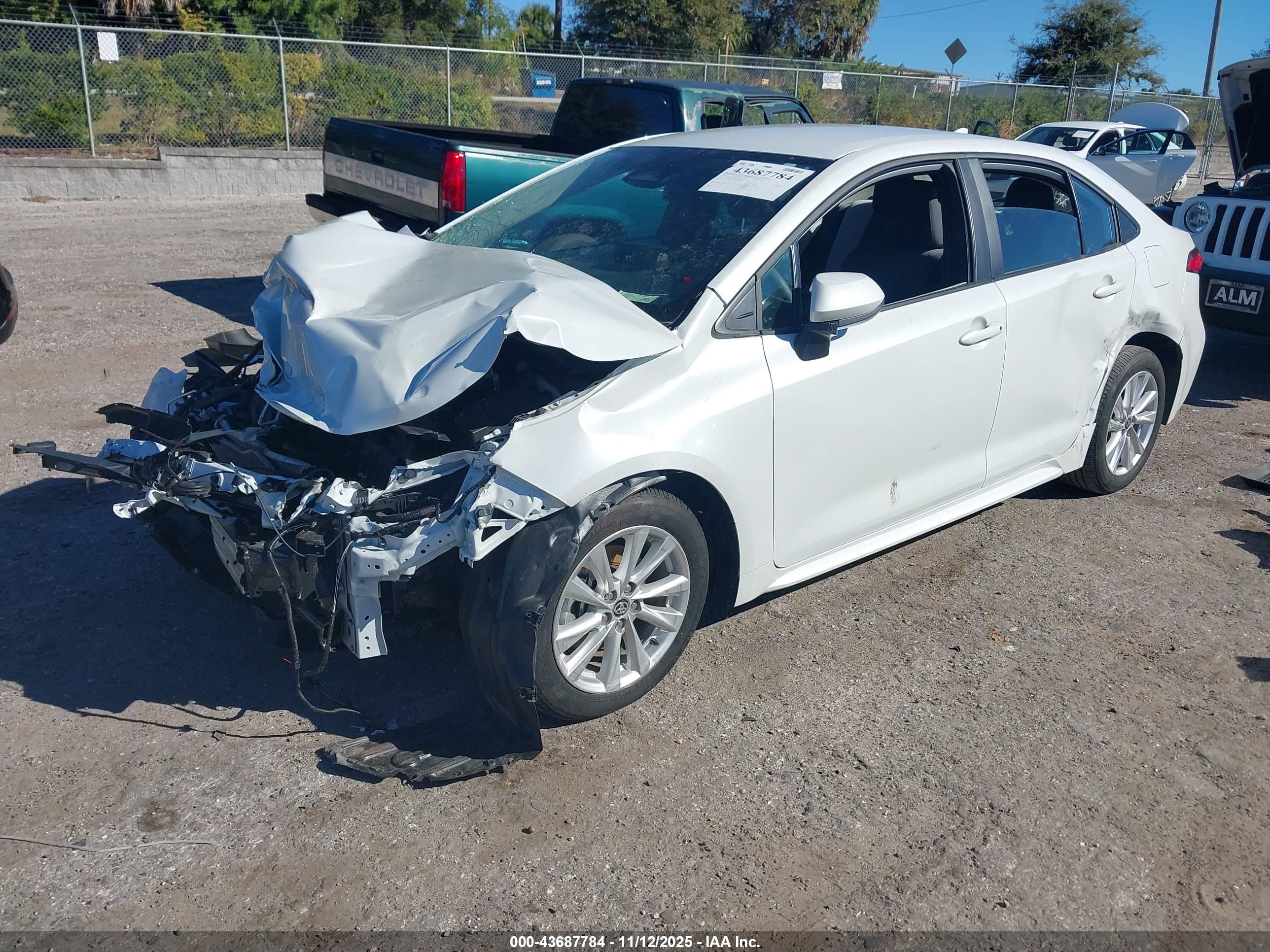 TOYOTA COROLLA image 2