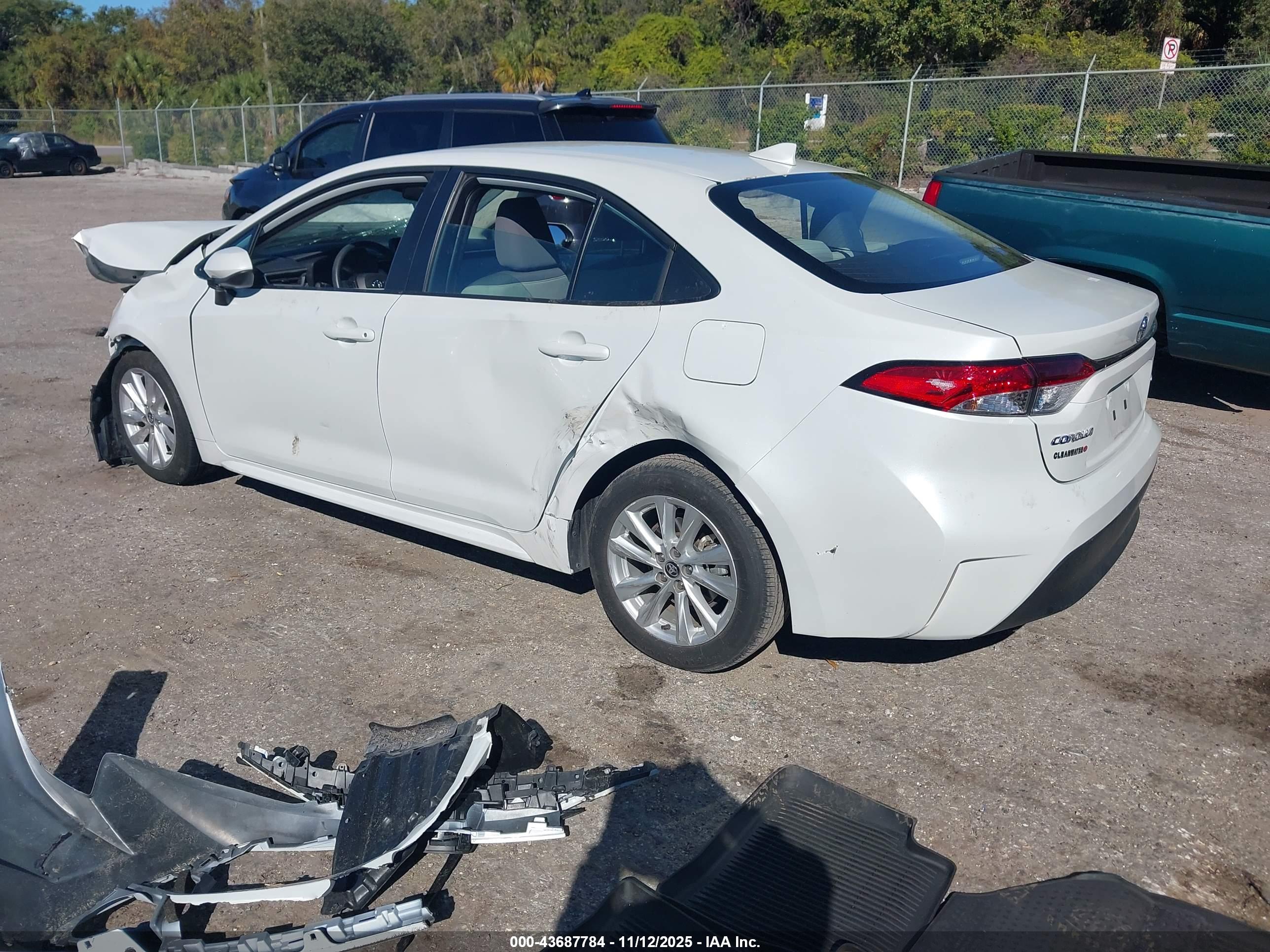 TOYOTA COROLLA image 3