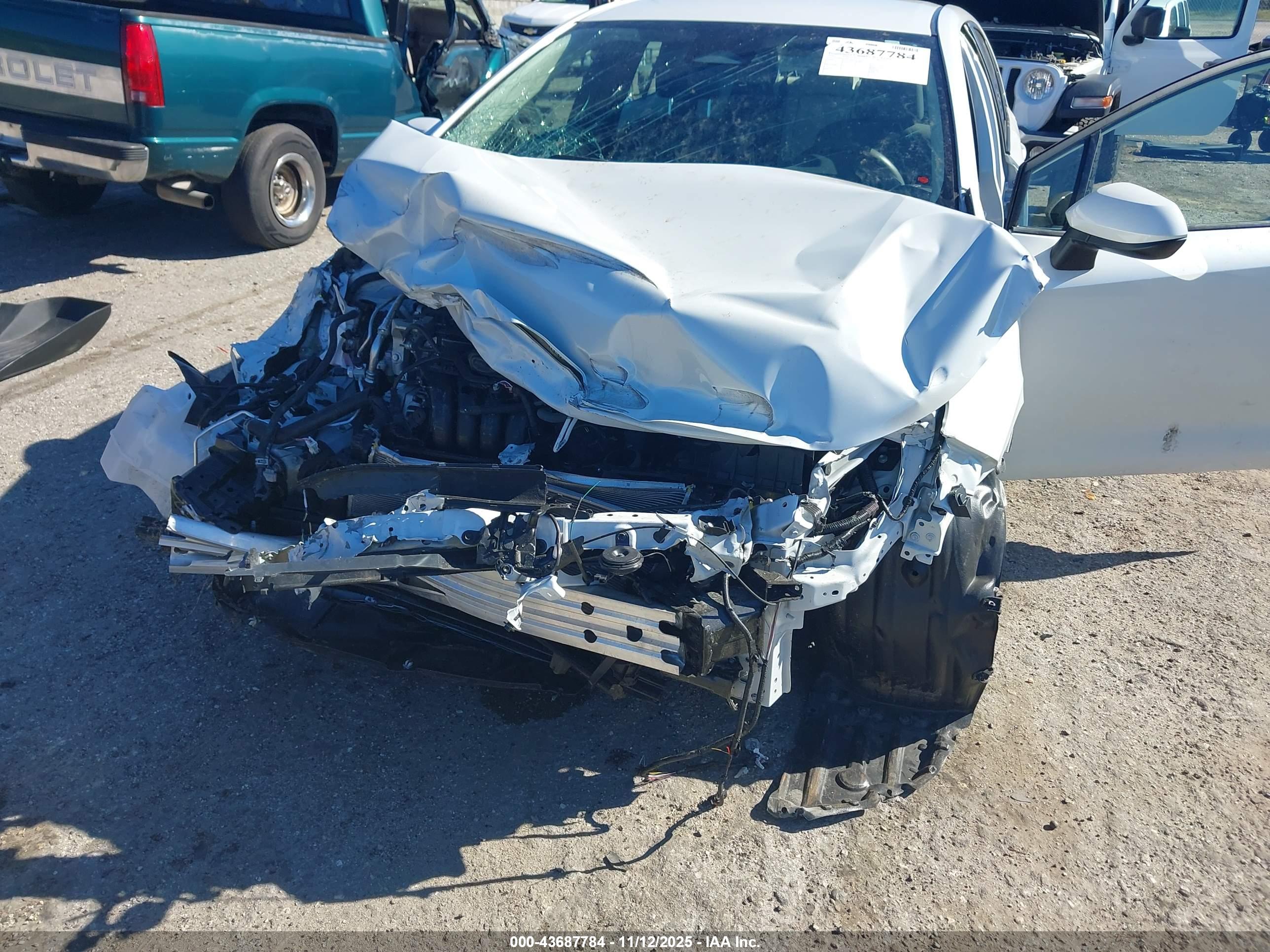 TOYOTA COROLLA image 6