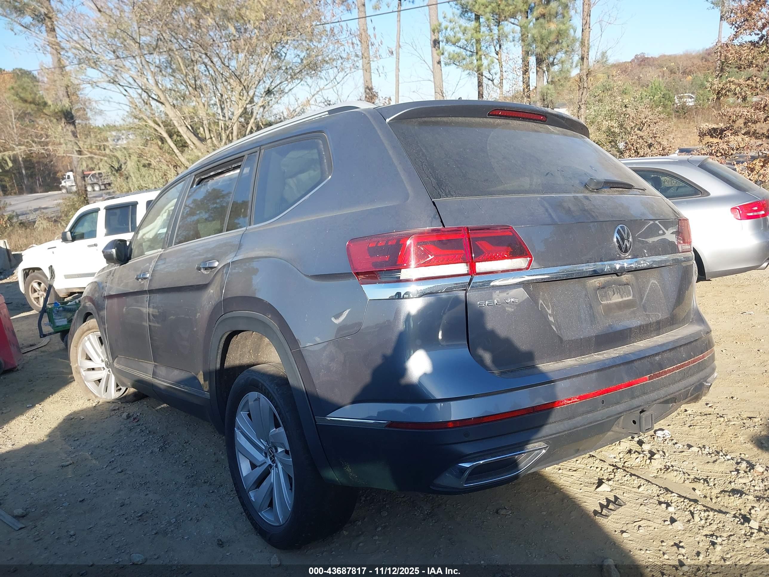 VOLKSWAGEN ATLAS image 3