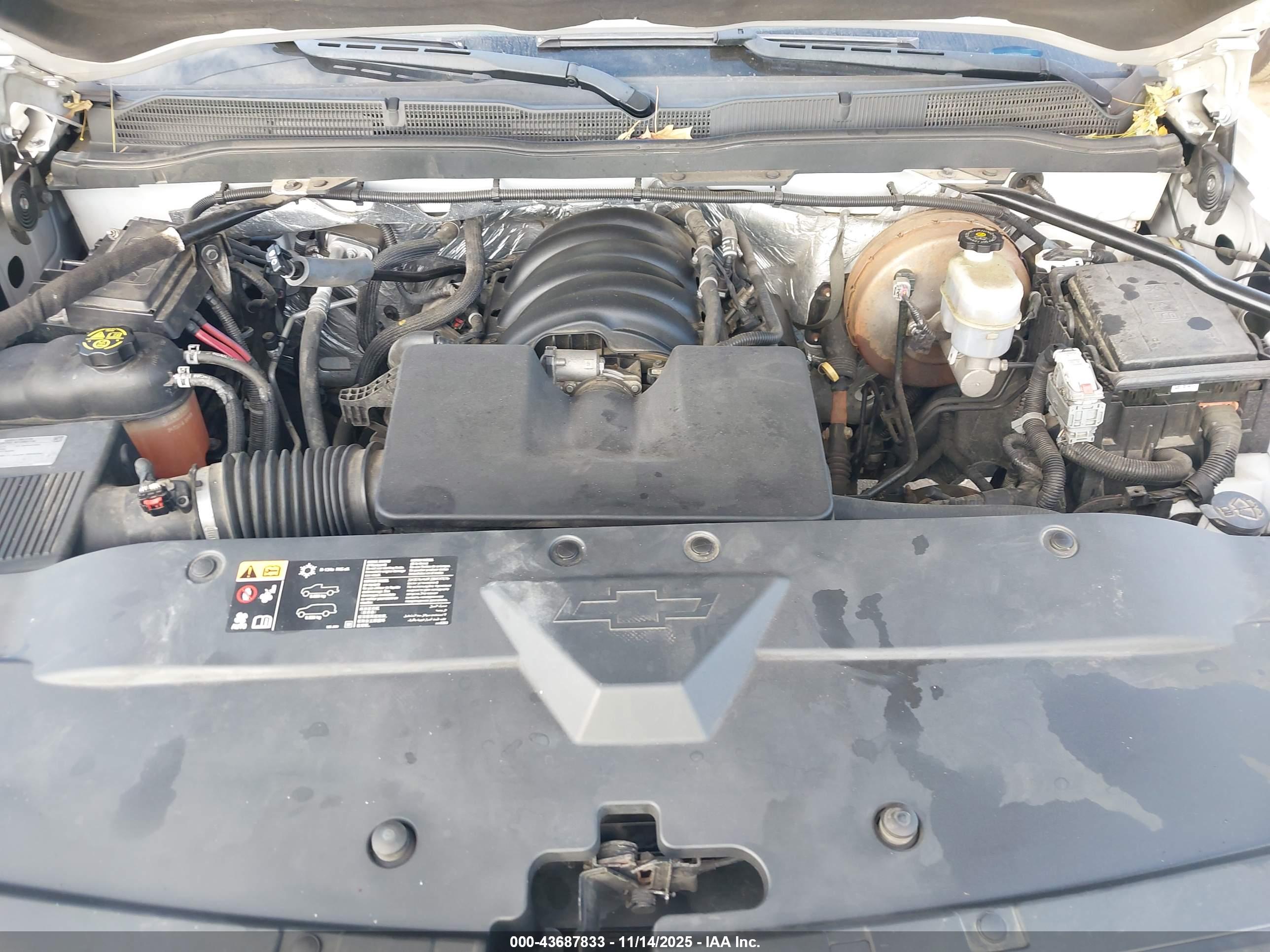 CHEVROLET SILVERADO image 10