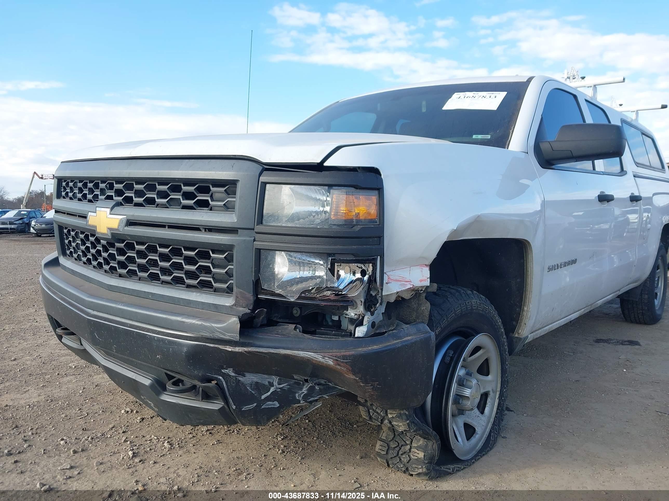 CHEVROLET SILVERADO image 6