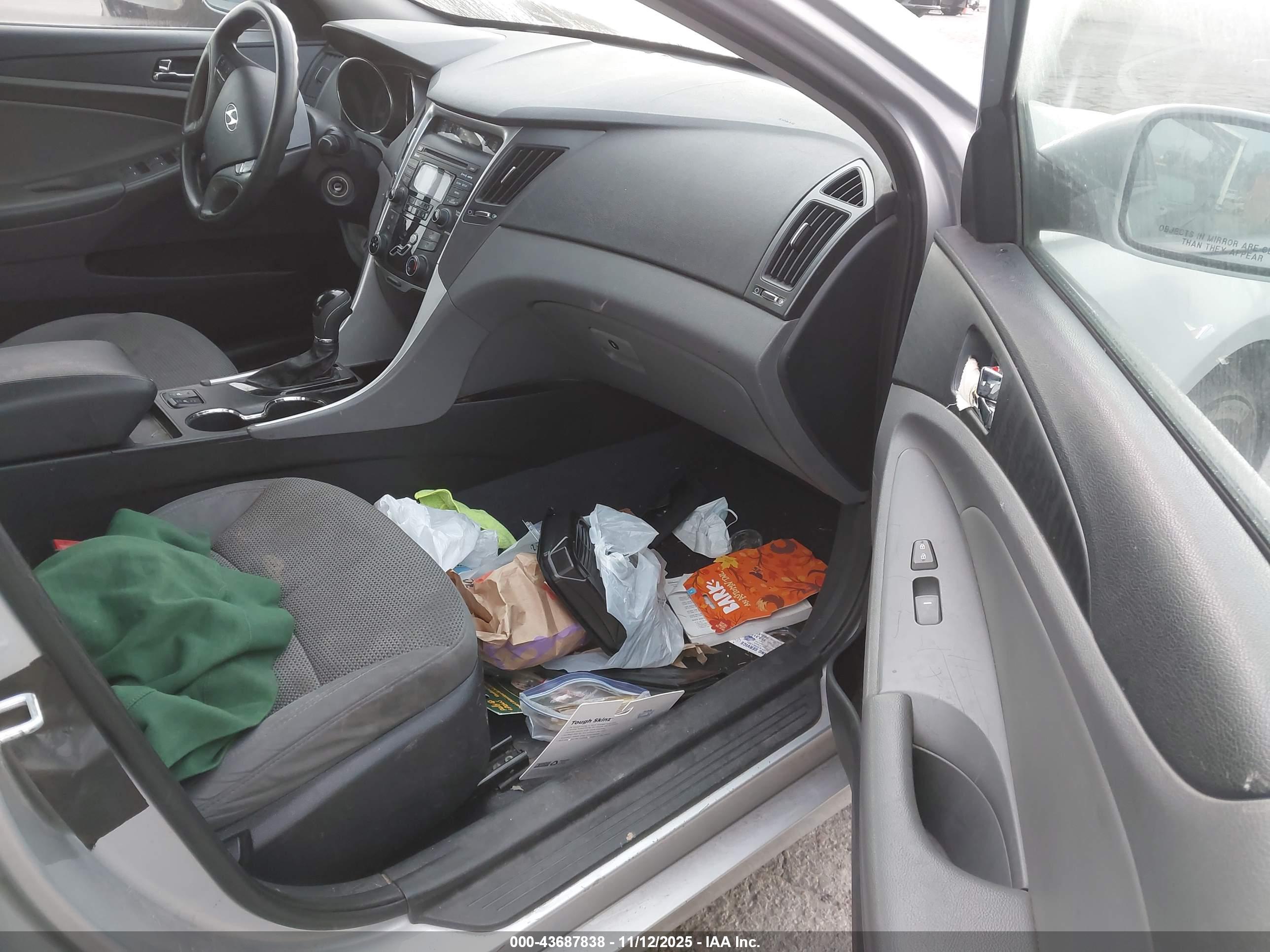 HYUNDAI SONATA image 5