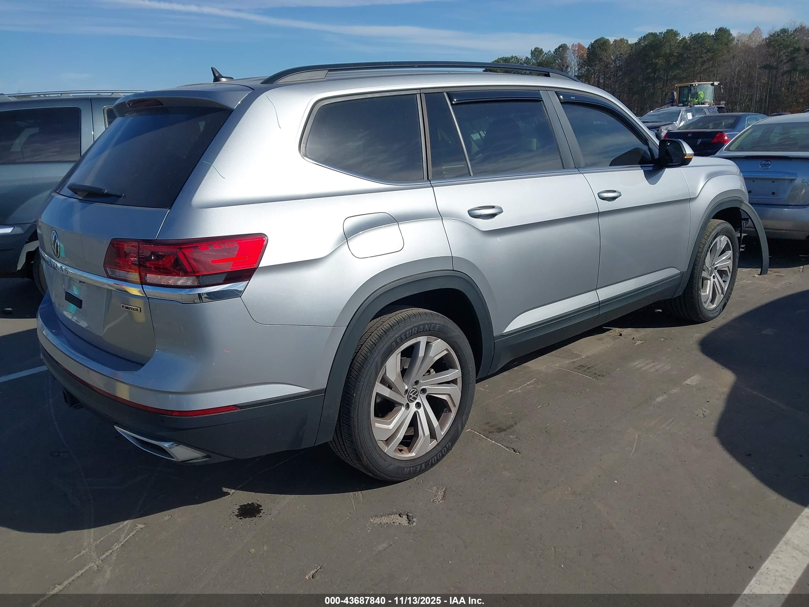 VOLKSWAGEN ATLAS image 4