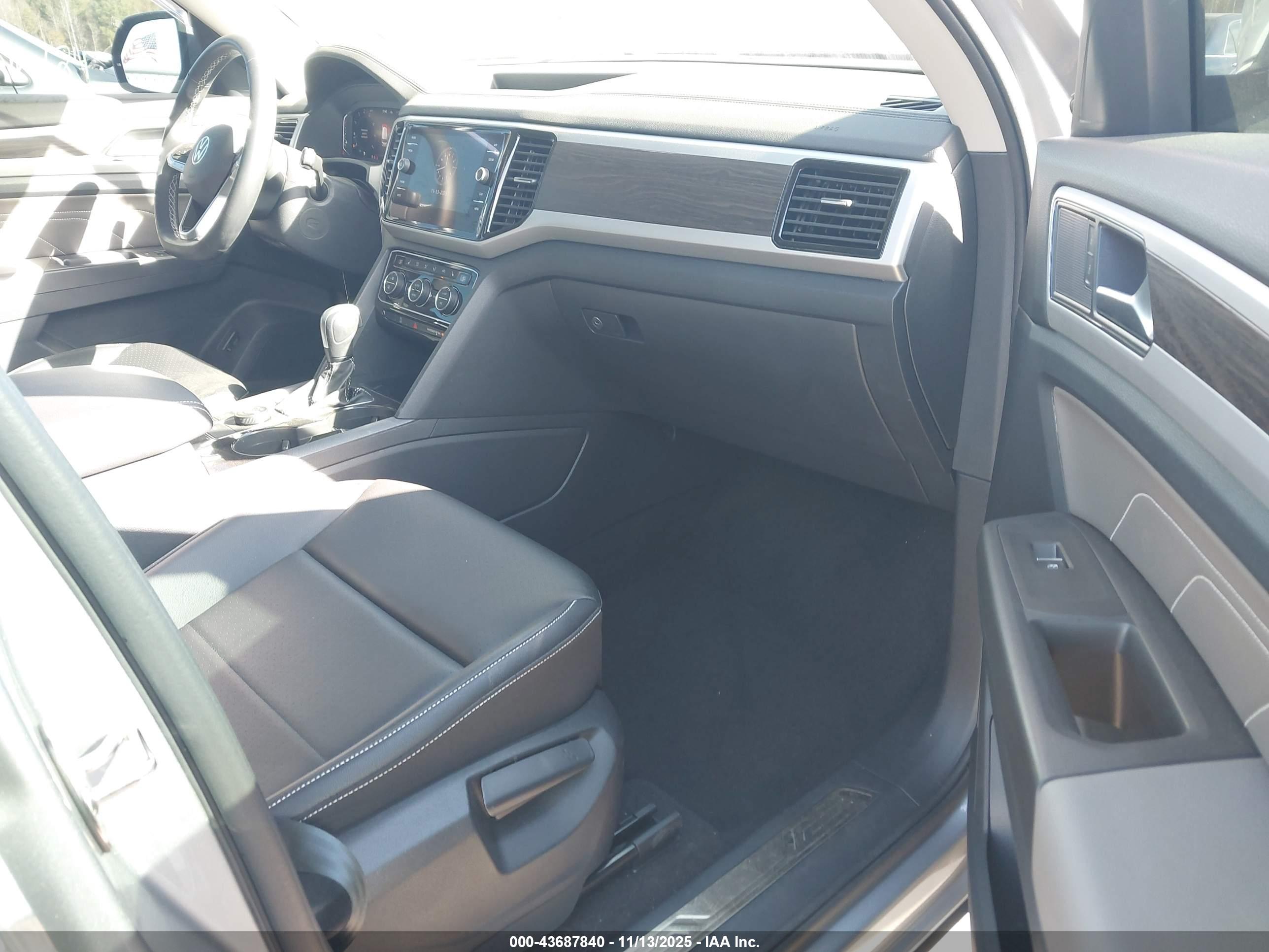 VOLKSWAGEN ATLAS image 5