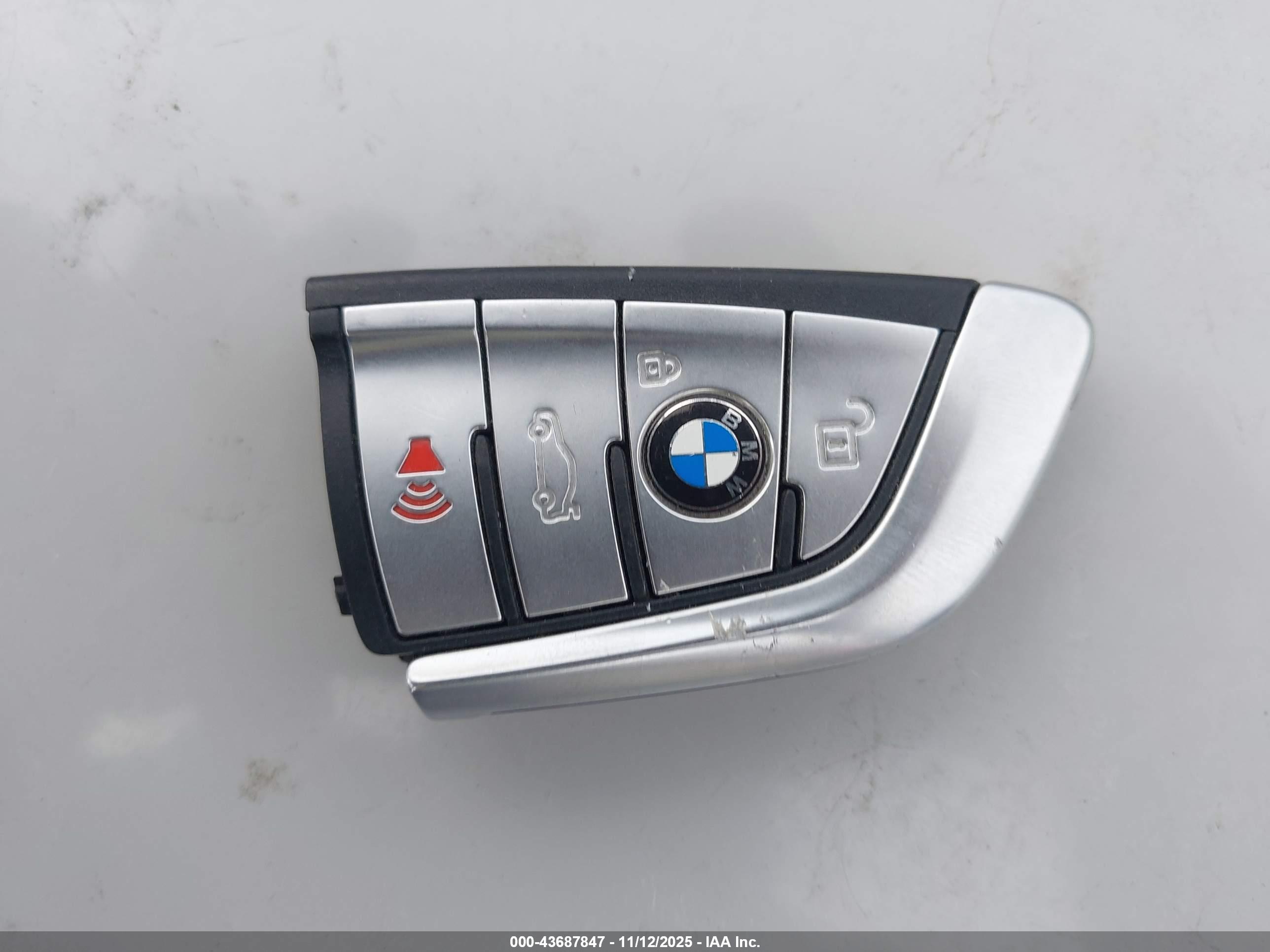 BMW X4 image 11