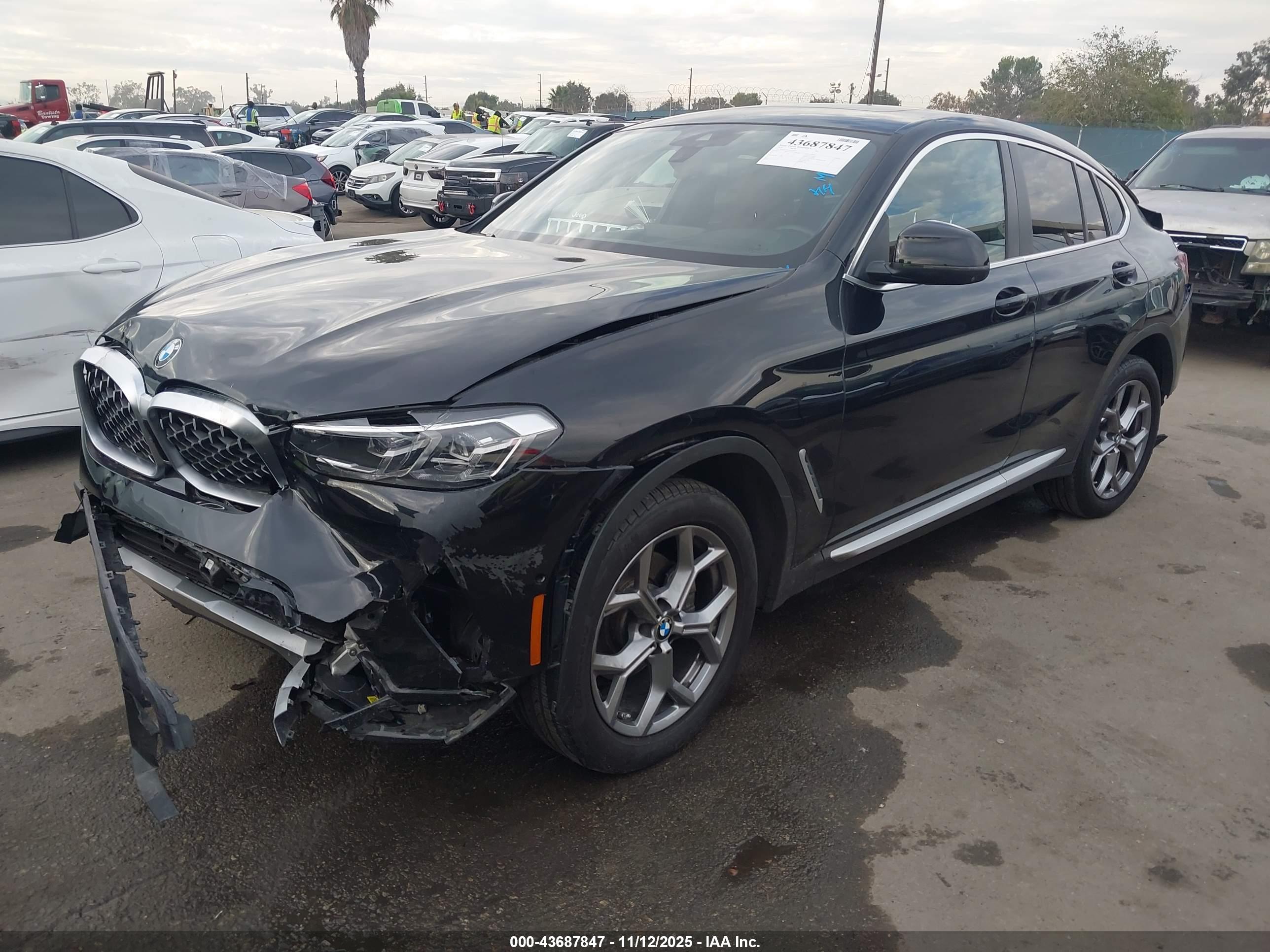 BMW X4 image 2