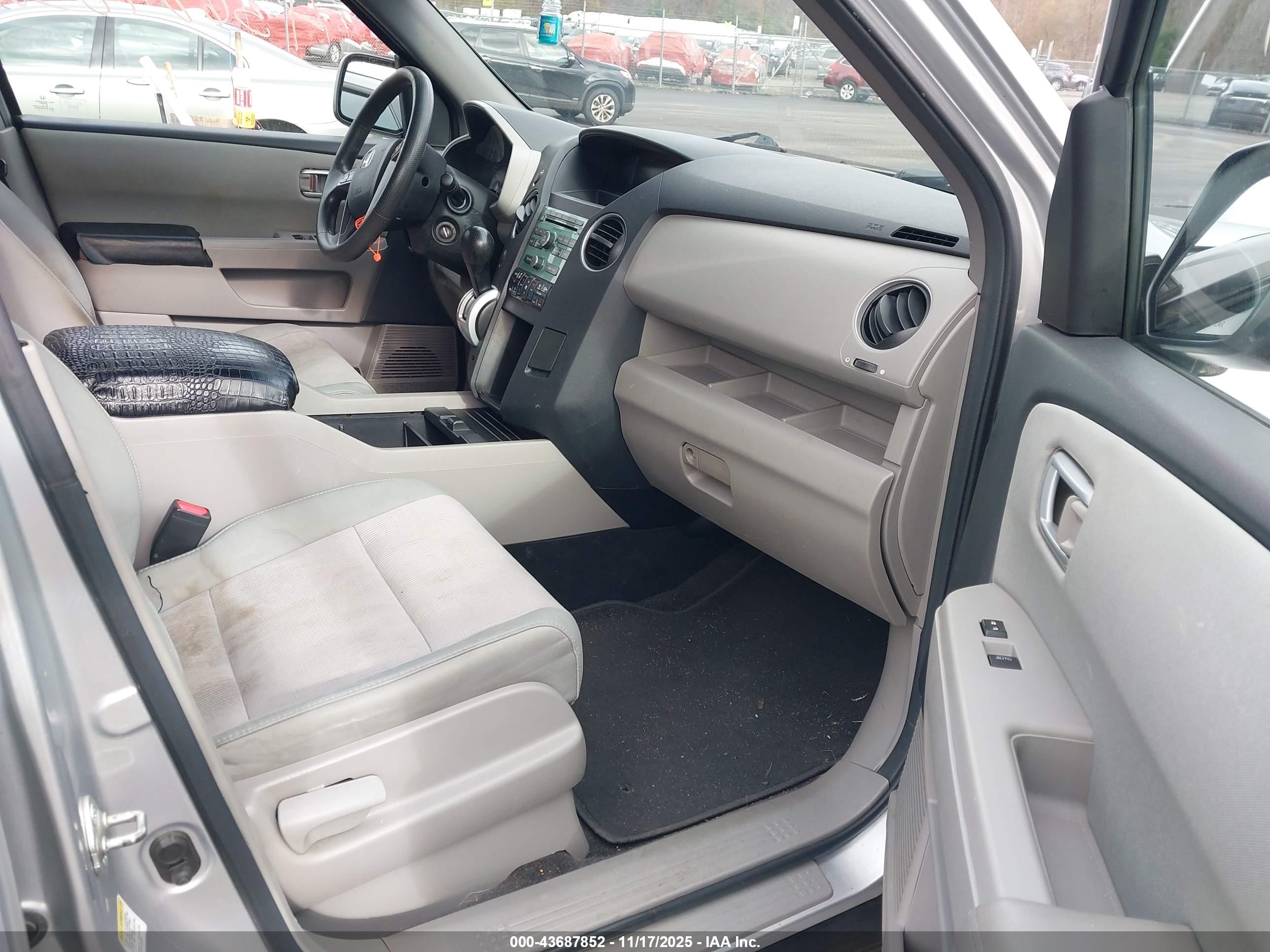 HONDA PILOT image 5