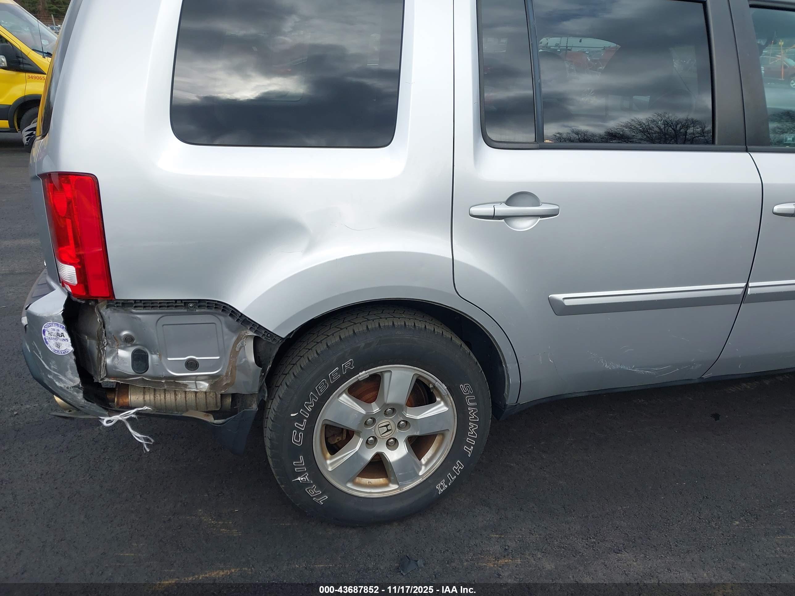 HONDA PILOT image 6