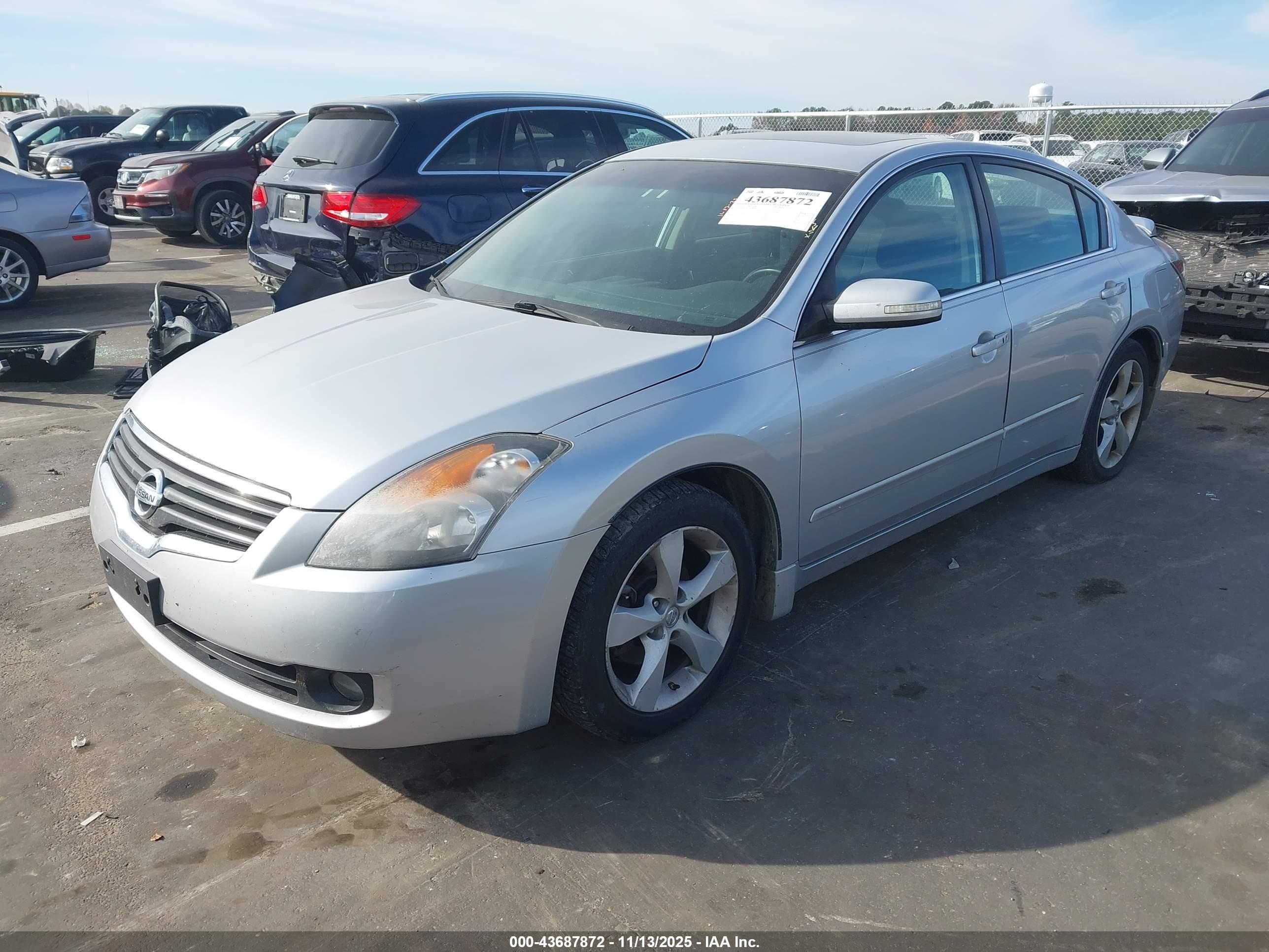 NISSAN ALTIMA image 2